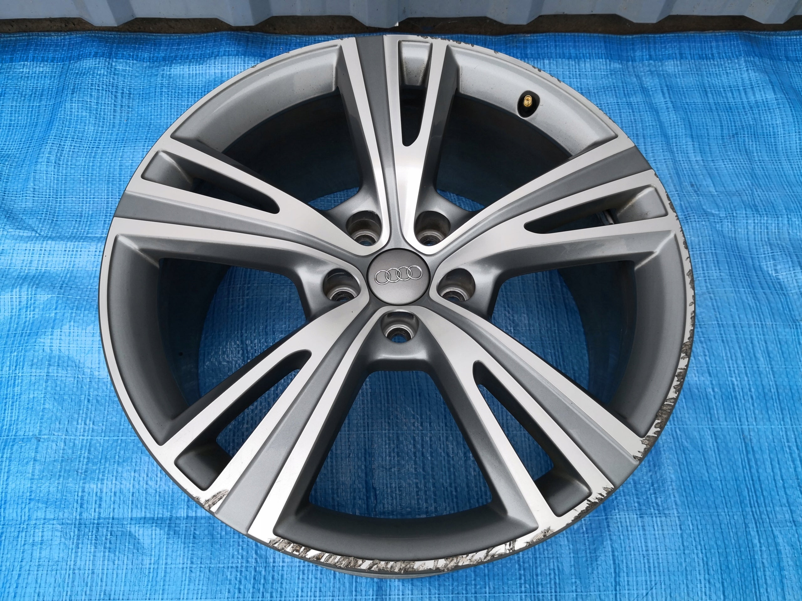 1x Alu Felge Audi A6 S6 Aluminum rim 19 Zoll 8.5J 5x112 45ET 4G0071499