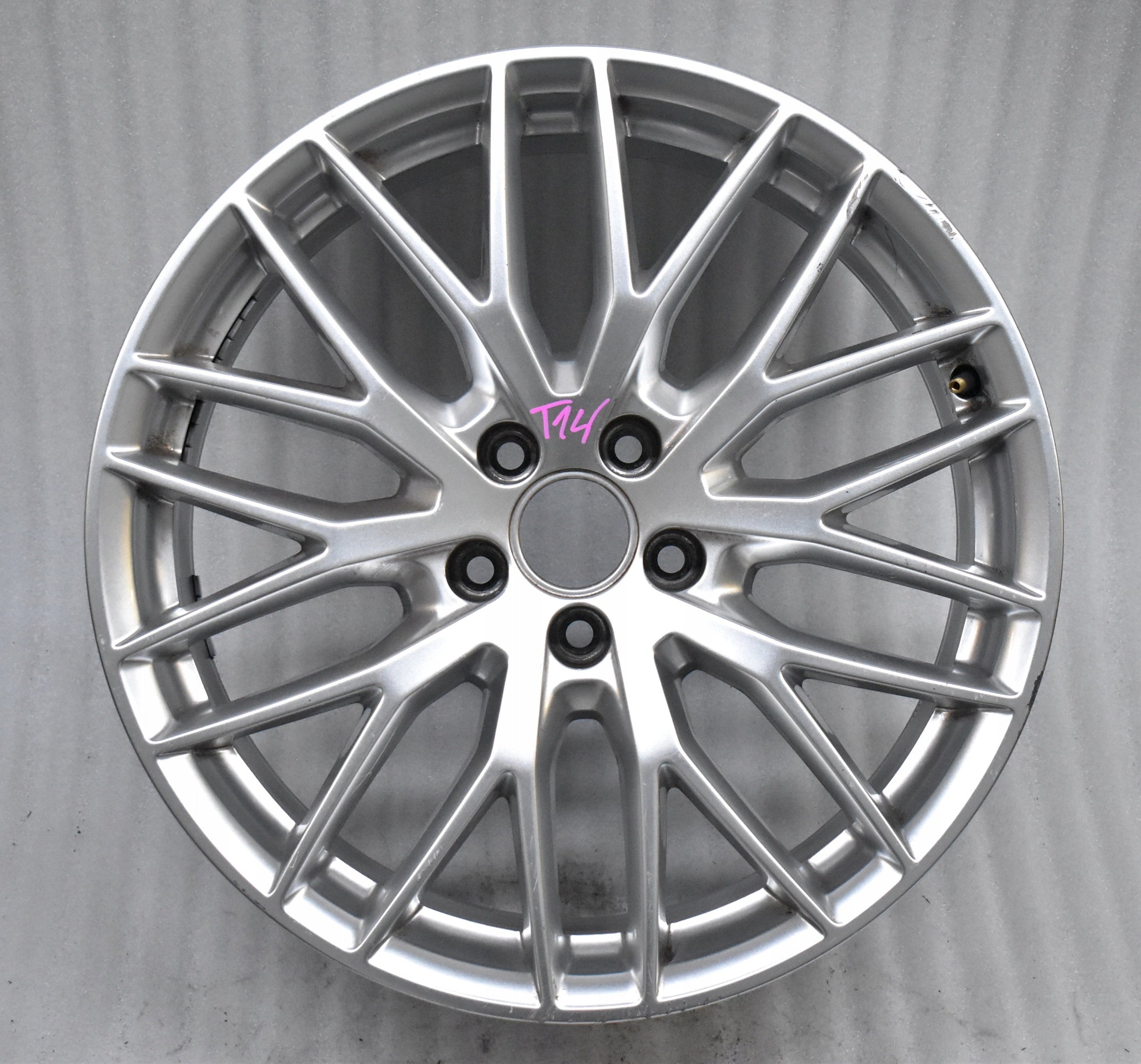 1x Alu Felge Audi A6 S6 Aluminum rim 19 Zoll 8.5J 5x112 43ET 4G9601025K