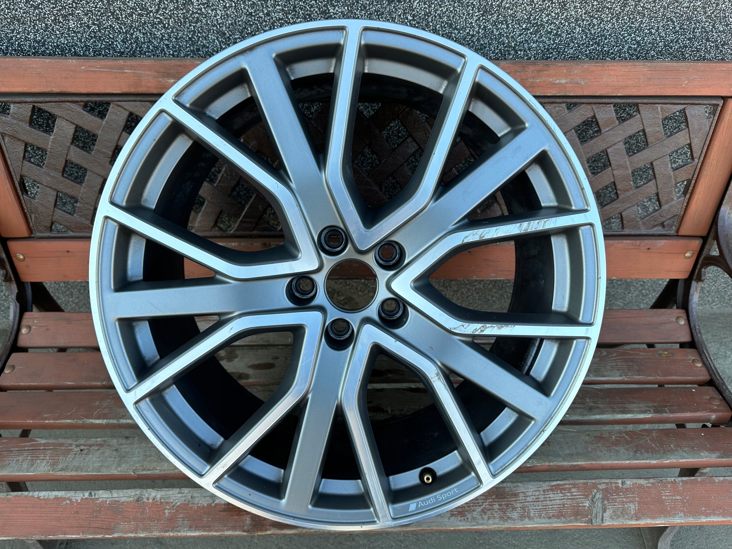  1x Alu Felge Audi A6 S6 Aluminum rim 20 Zoll 8.5J 5x112 43ET 4K0601025AB product image