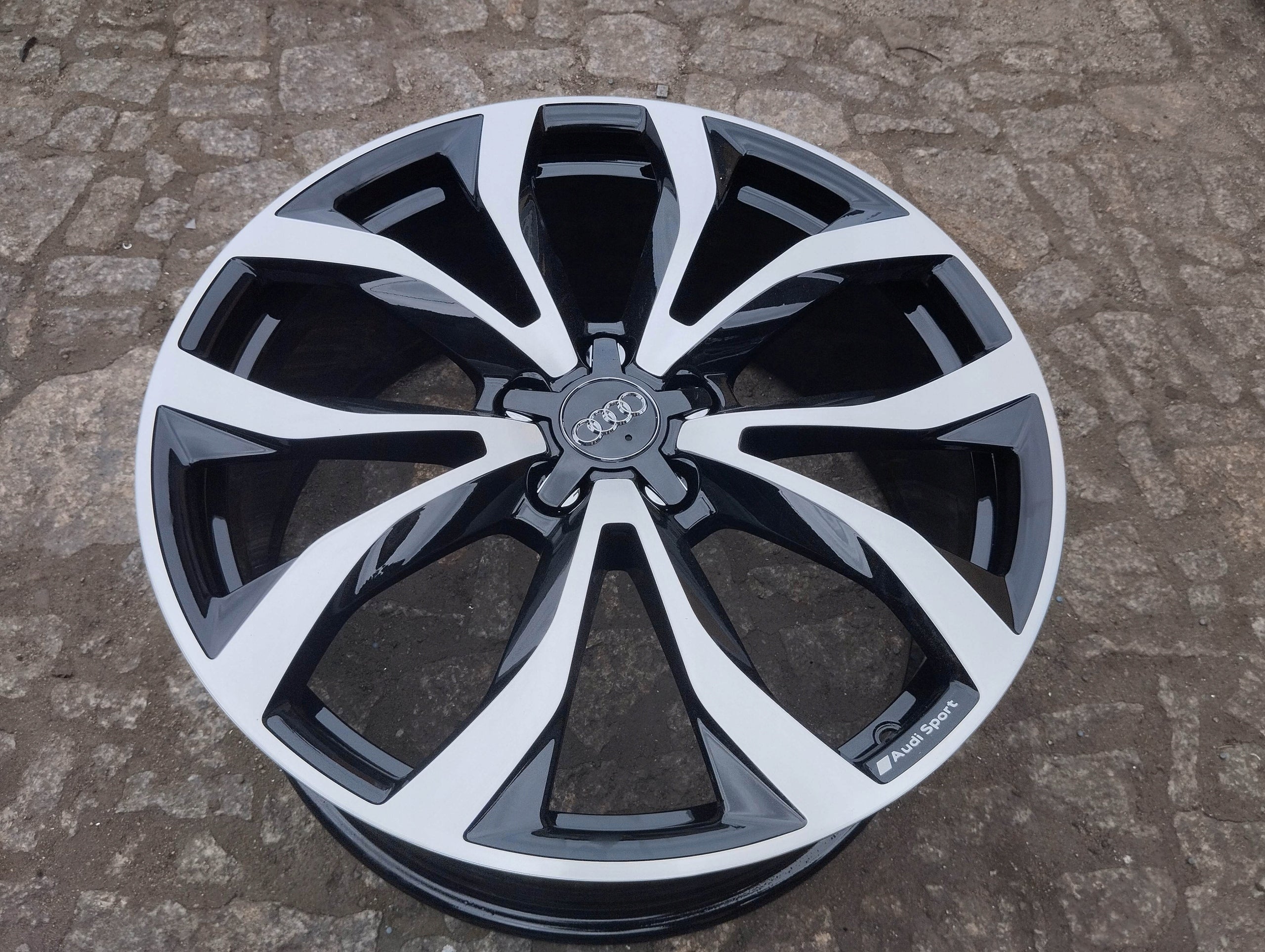 Alu Felge Audi A6 Aluminum rim 20 Zoll 8.5J 5x112 45ET 4G0601025