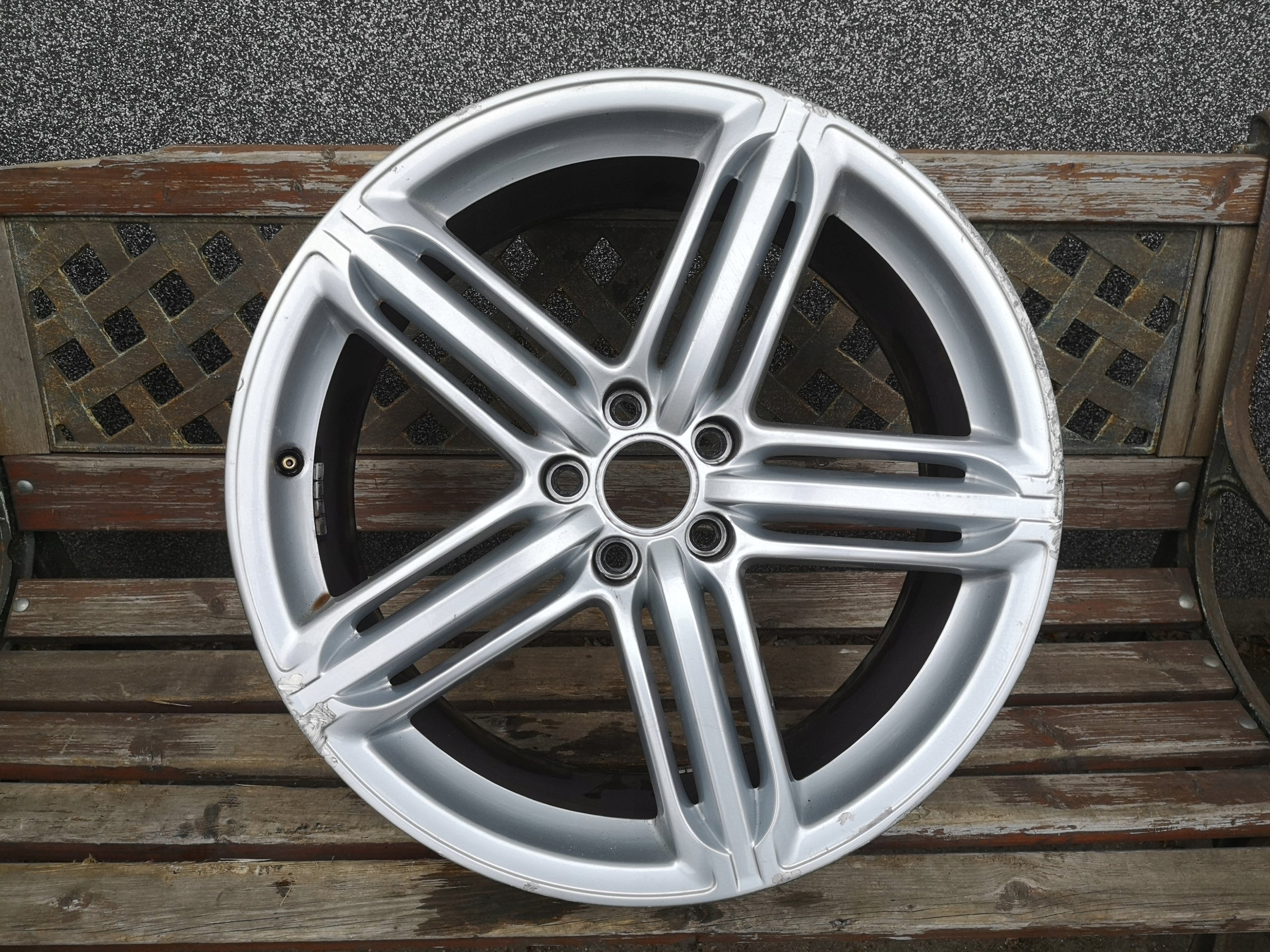  1x Alu Felge Audi A6 Aluminum rim 20 Zoll 8.5J 5x112 45ET 4G0601025T product image