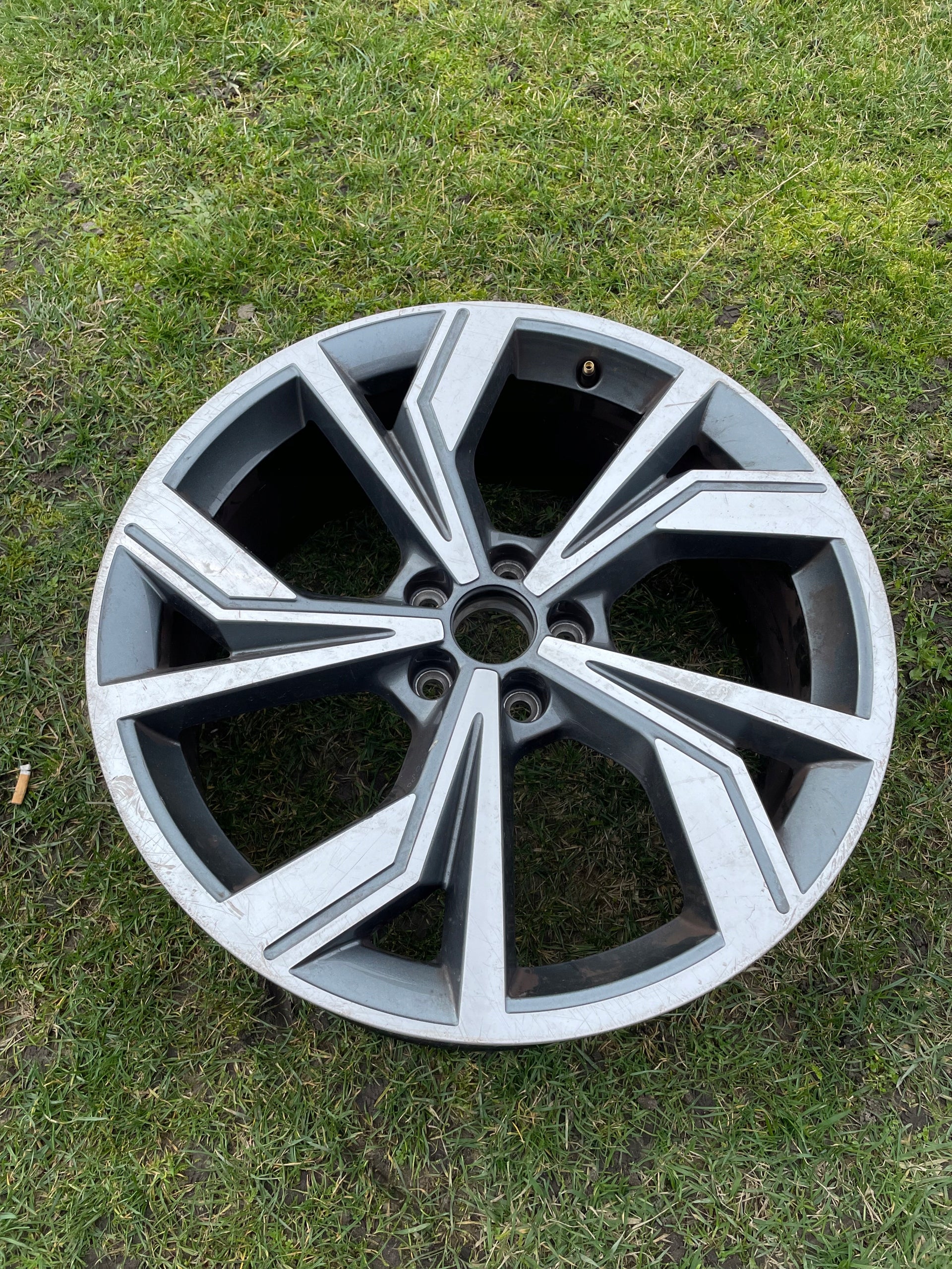 1x Alu Felge Audi A6 Aluminum rim 20 Zoll 8.0J 5x112 45ET 89A601025G