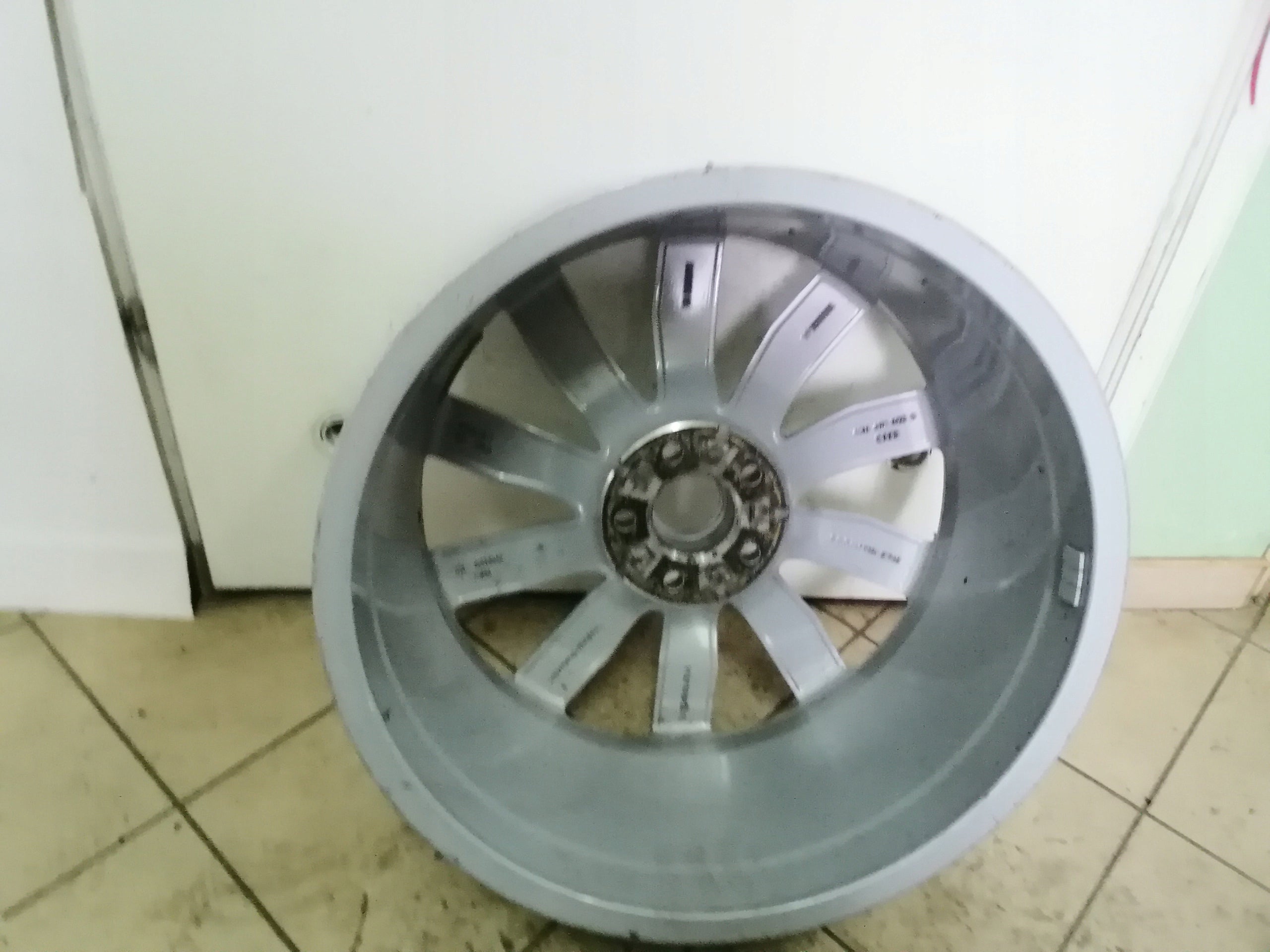 1x Alu Felge Audi A6 Aluminum rim 19 Zoll 8.5J 5x112 40ET 4K0601025G