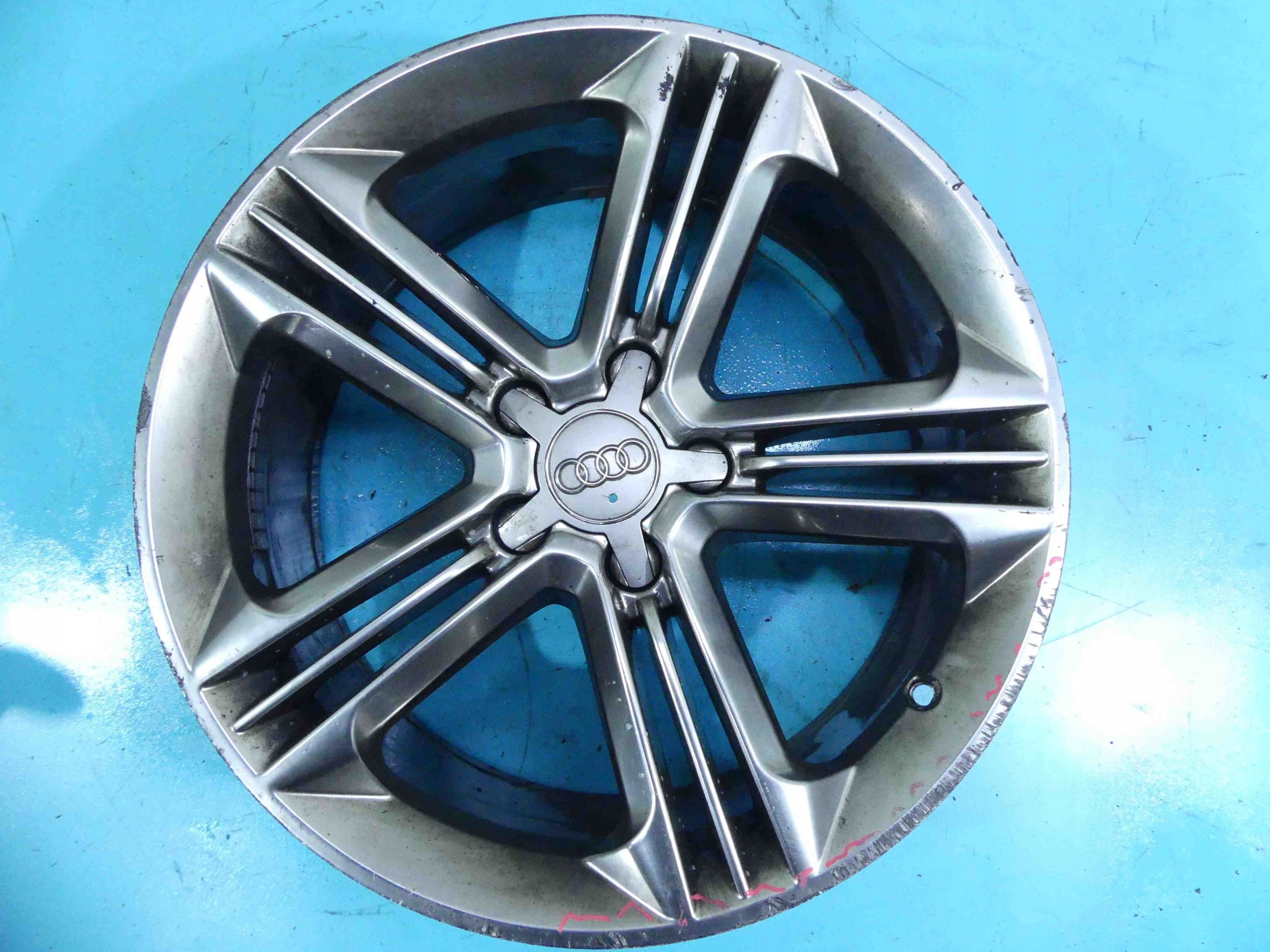 1x Alu Felge Audi A6 Aluminum rim 18 Zoll 8.0J 5x112 35ET