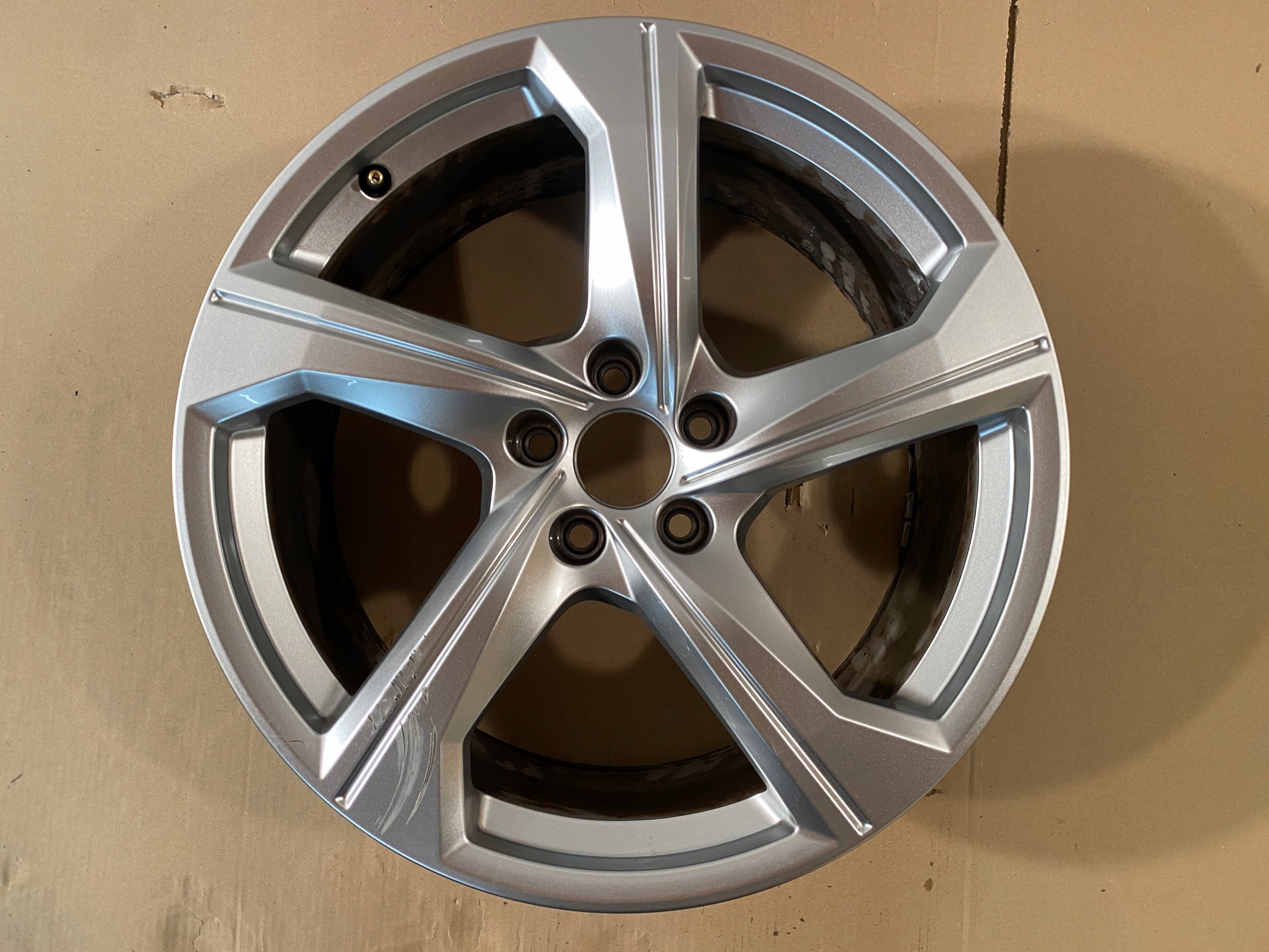  1x aluminum rim Audi A6 Aluminum rim 19 inch 8.5J 5x112 40ET 4K0601025AJ  product image