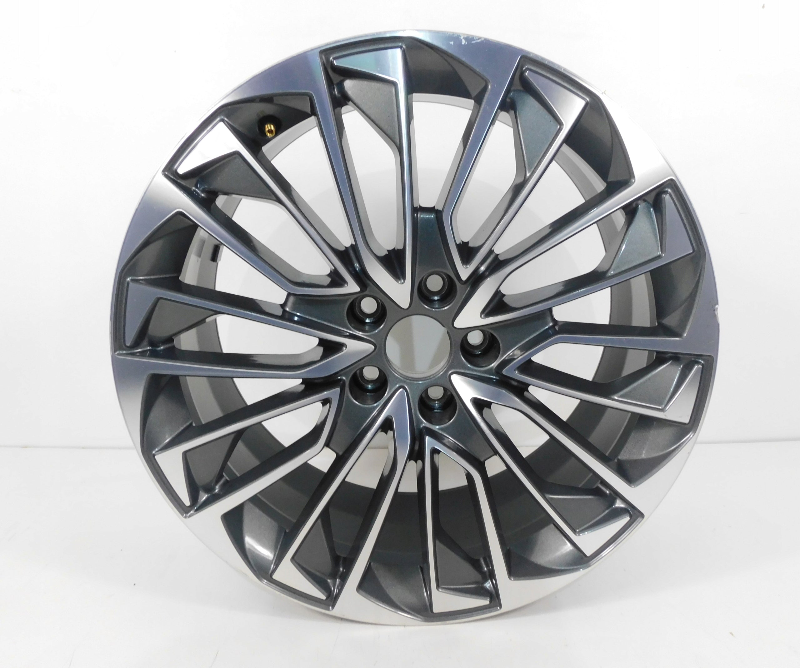  1x aluminum rim Audi A6 aluminum rim 19 inch 8.5J 5x112 4K0601025BD  product image