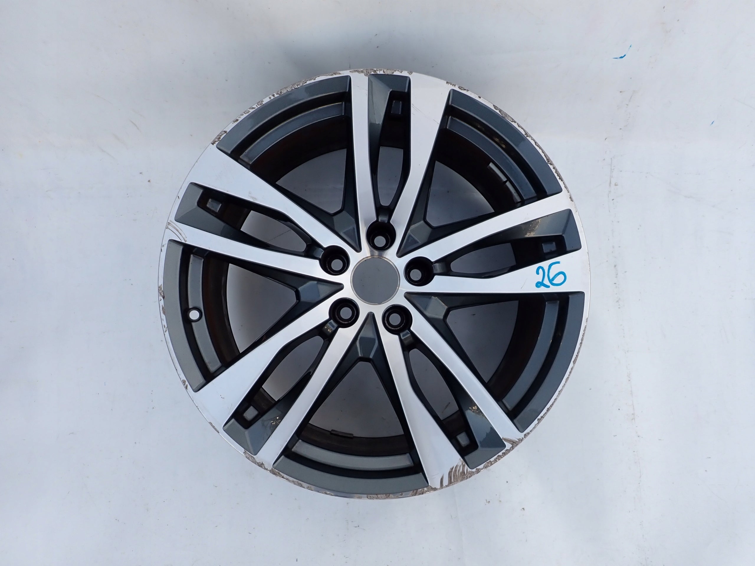  1x Alu Felge Audi A6 Aluminum rim 19 Zoll 8.5J 40ET 4K0601025H product image