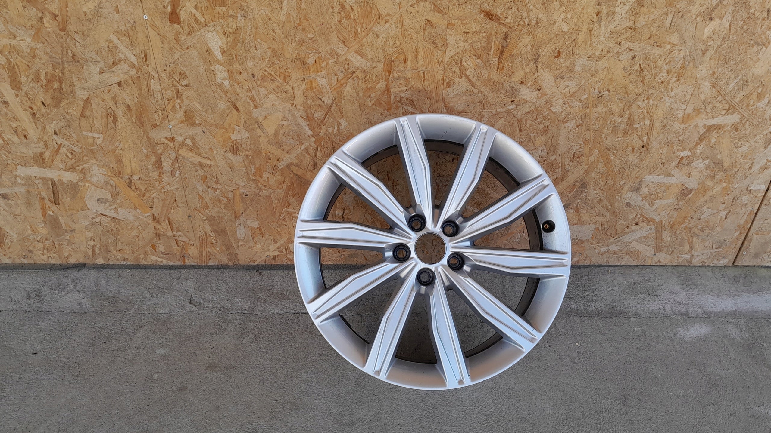  1x aluminum rim Audi A6 aluminum rim 19 inch 8.5J 5x112 40ET 4K0601025G  product image