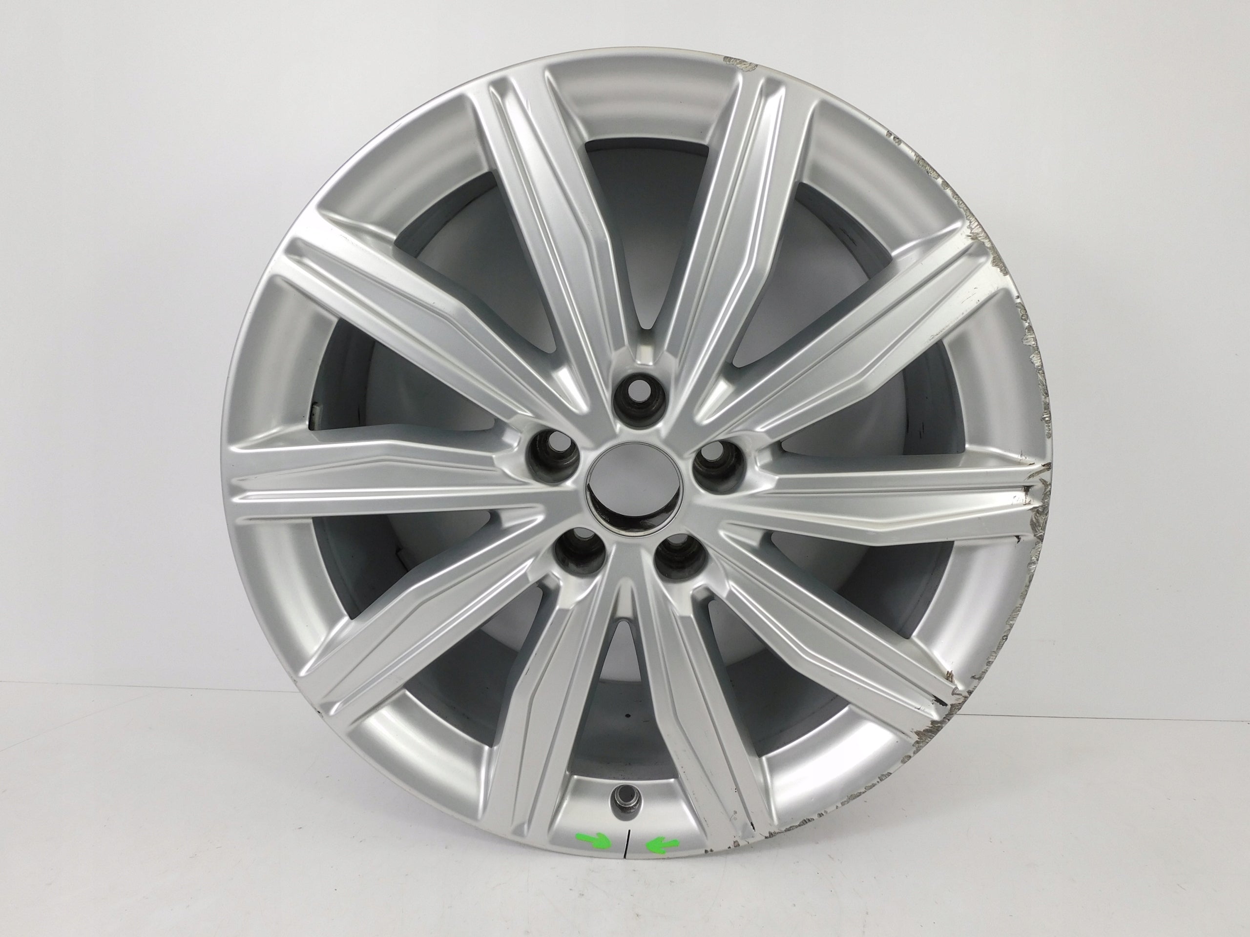 1x Alu Felge Audi A6 Aluminum rim 19 Zoll 8.0J 5x112 4K0601025M