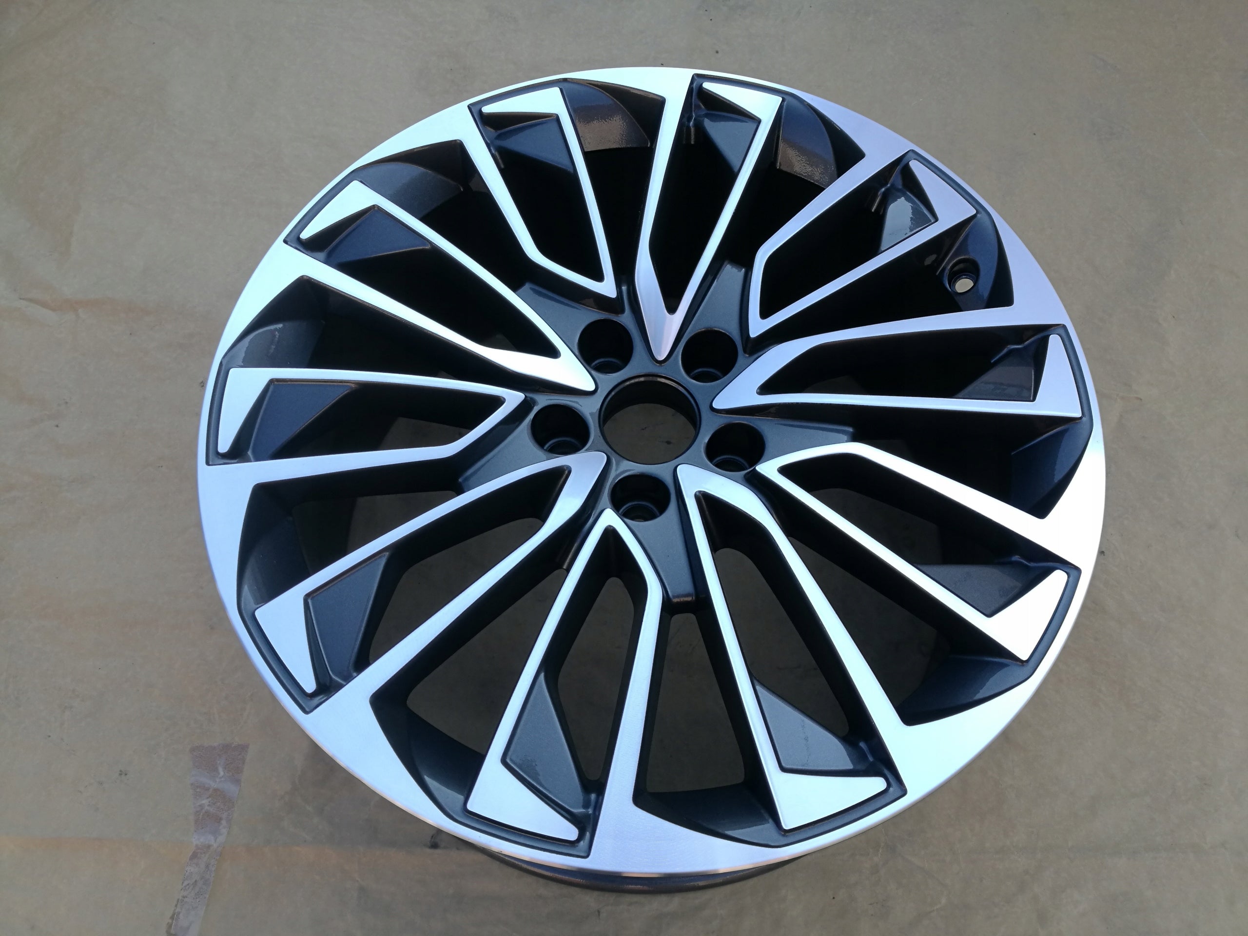  1x aluminum rim Audi A6 aluminum rim 19 inch 8.5J 5x112 40ET 4K0601025BD  product image