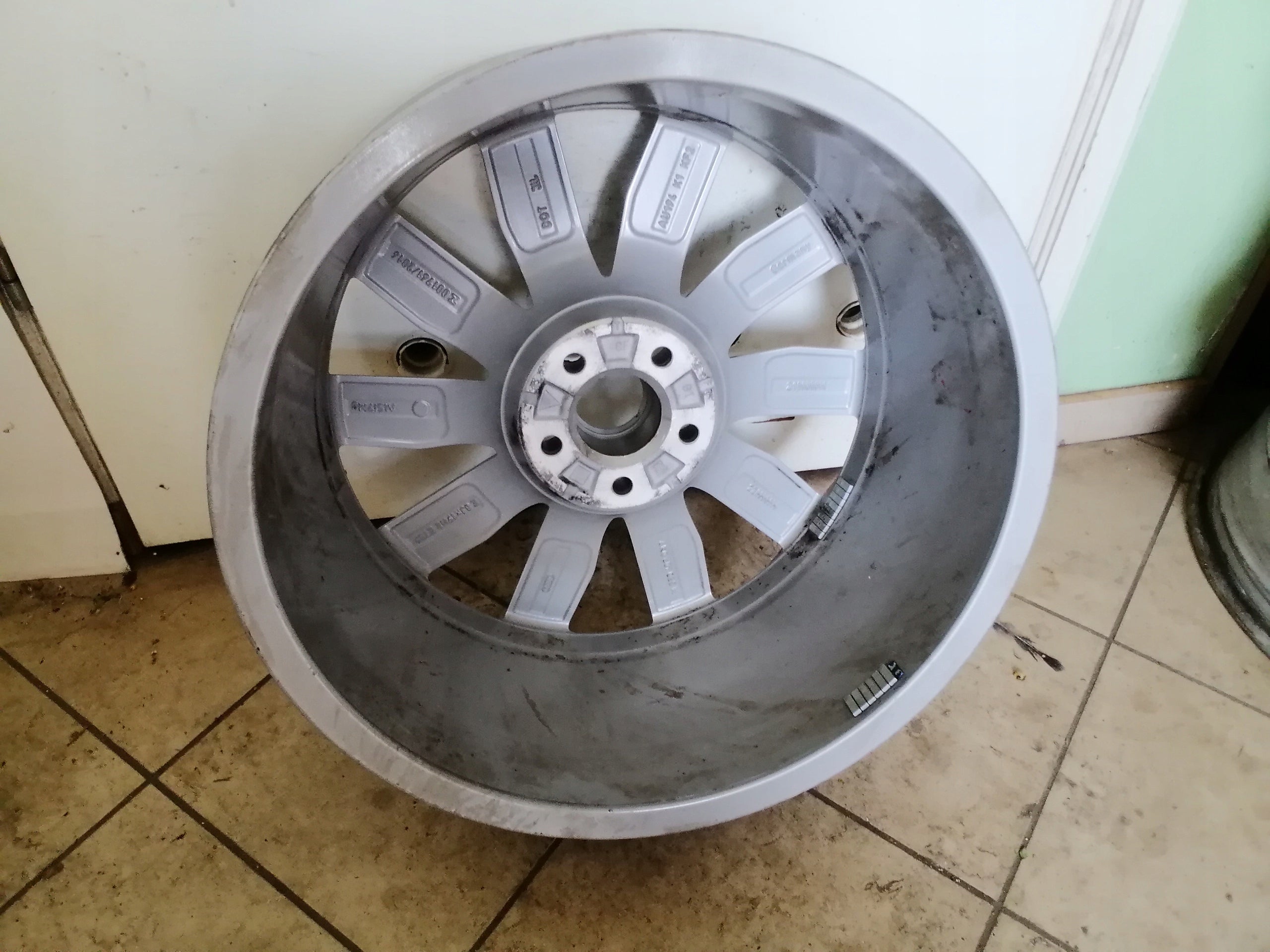 1x Alu Felge Audi A6 Aluminum rim 19 Zoll 8.0J 5x112 39ET 4K0601025MA