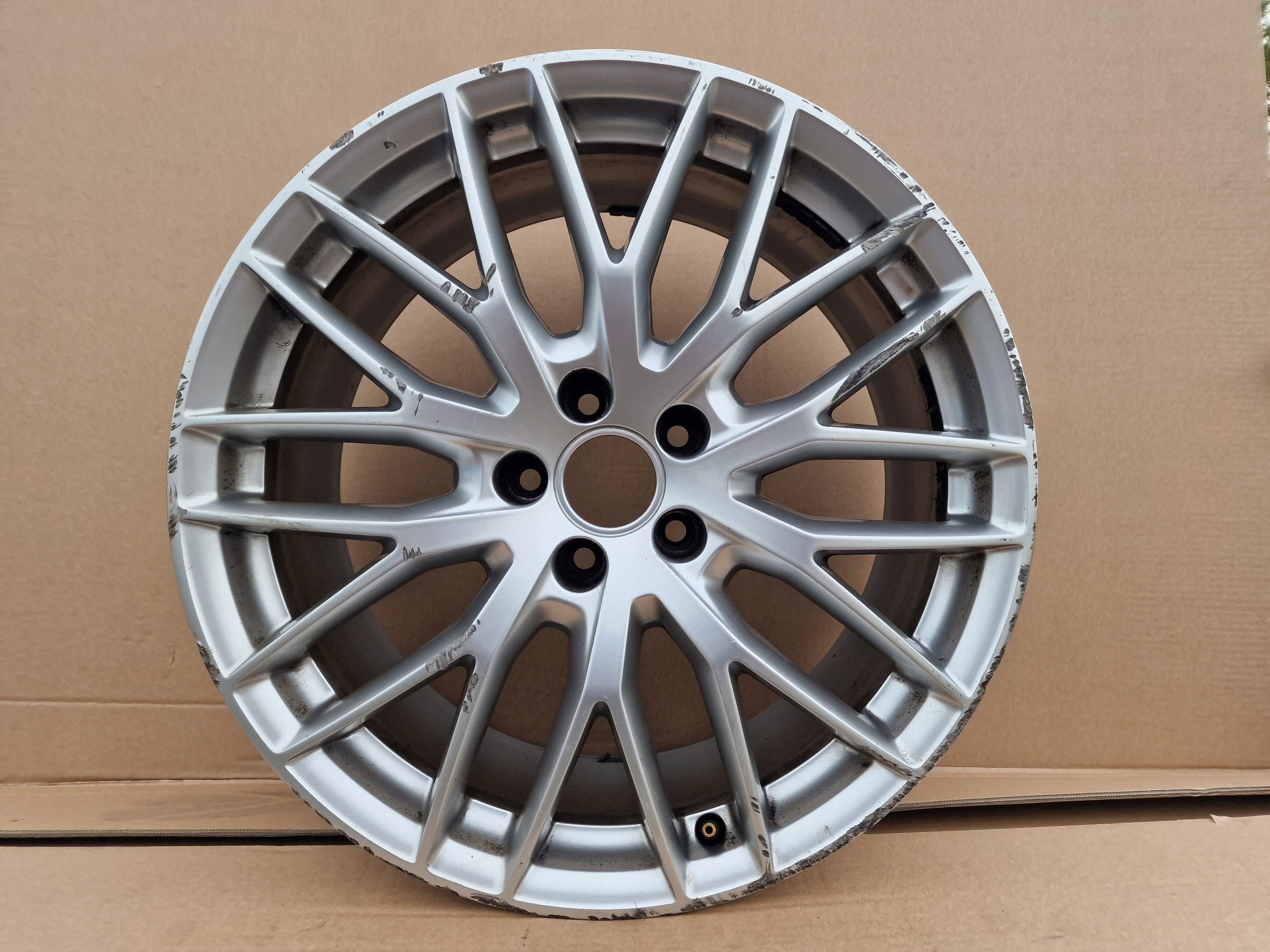  1x Alu Felge Audi A6 Aluminum rim 19 Zoll 8.5J 5x112 4G9601025K product image