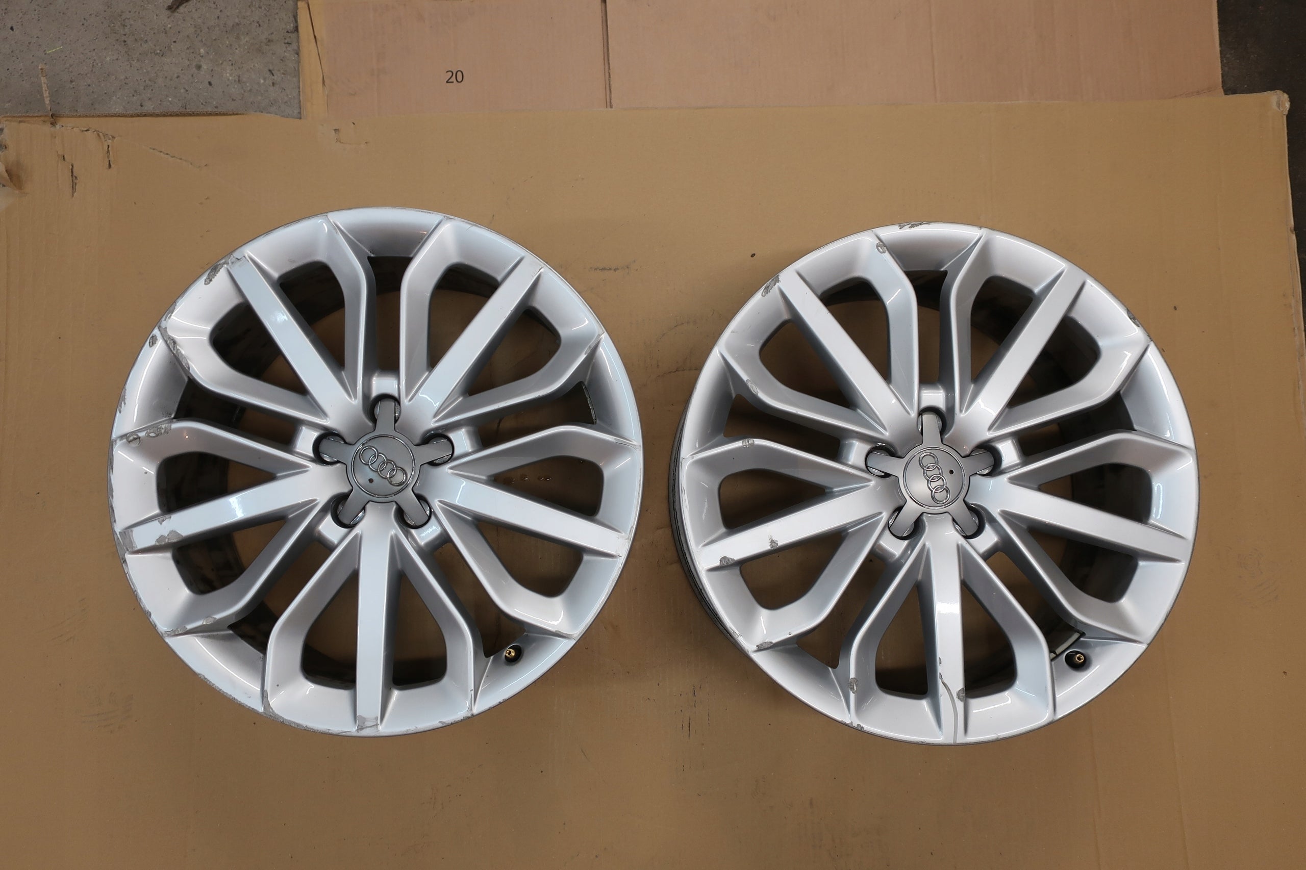 1x Alu Felge Audi A6 Aluminum rim 19 Zoll 8.5J 4x112 4G0601025BG