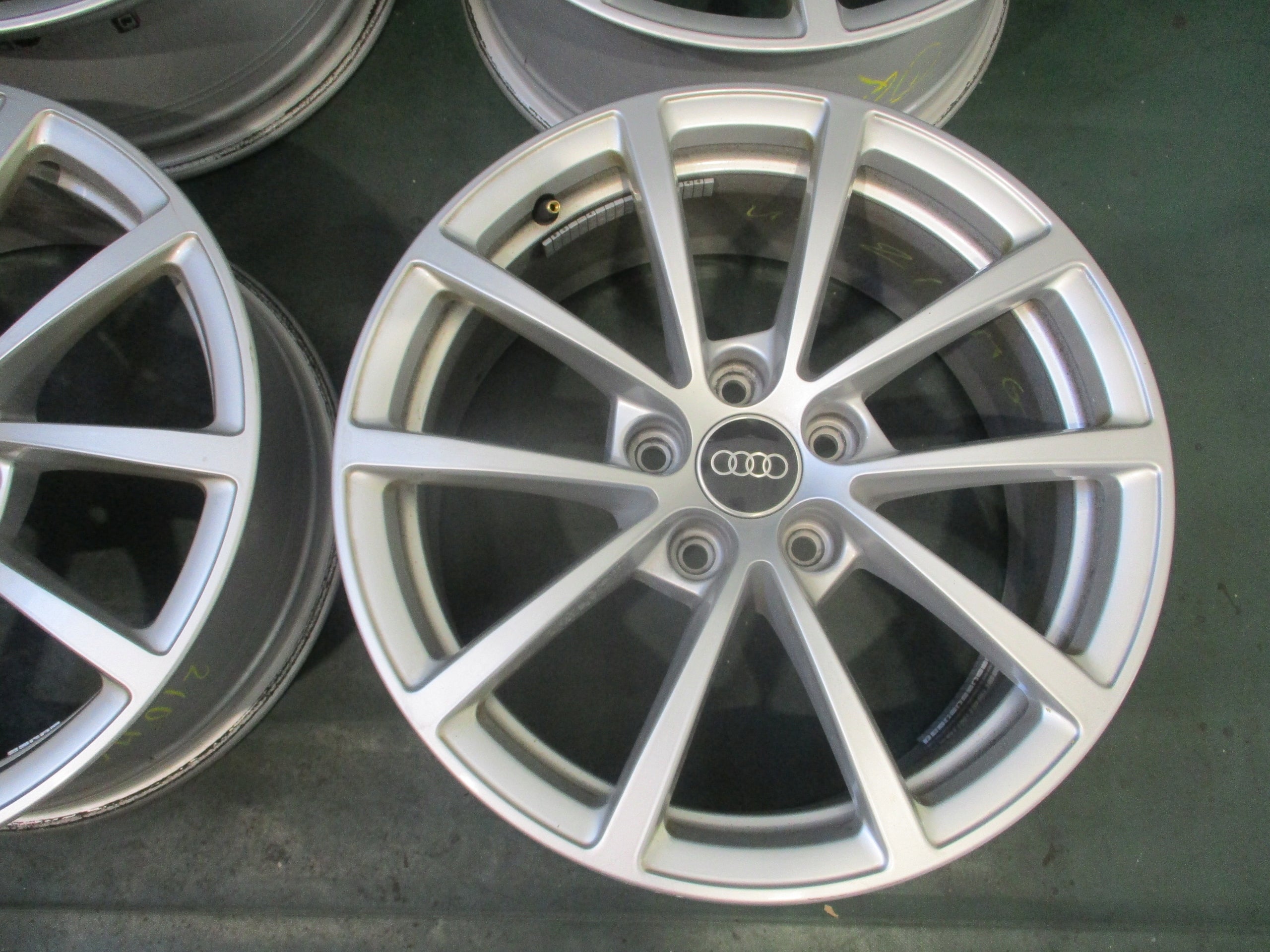 Alu Felge Audi RS4 Aluminum rim 17 Zoll 7.5J 5x112 36ET 4K0601025