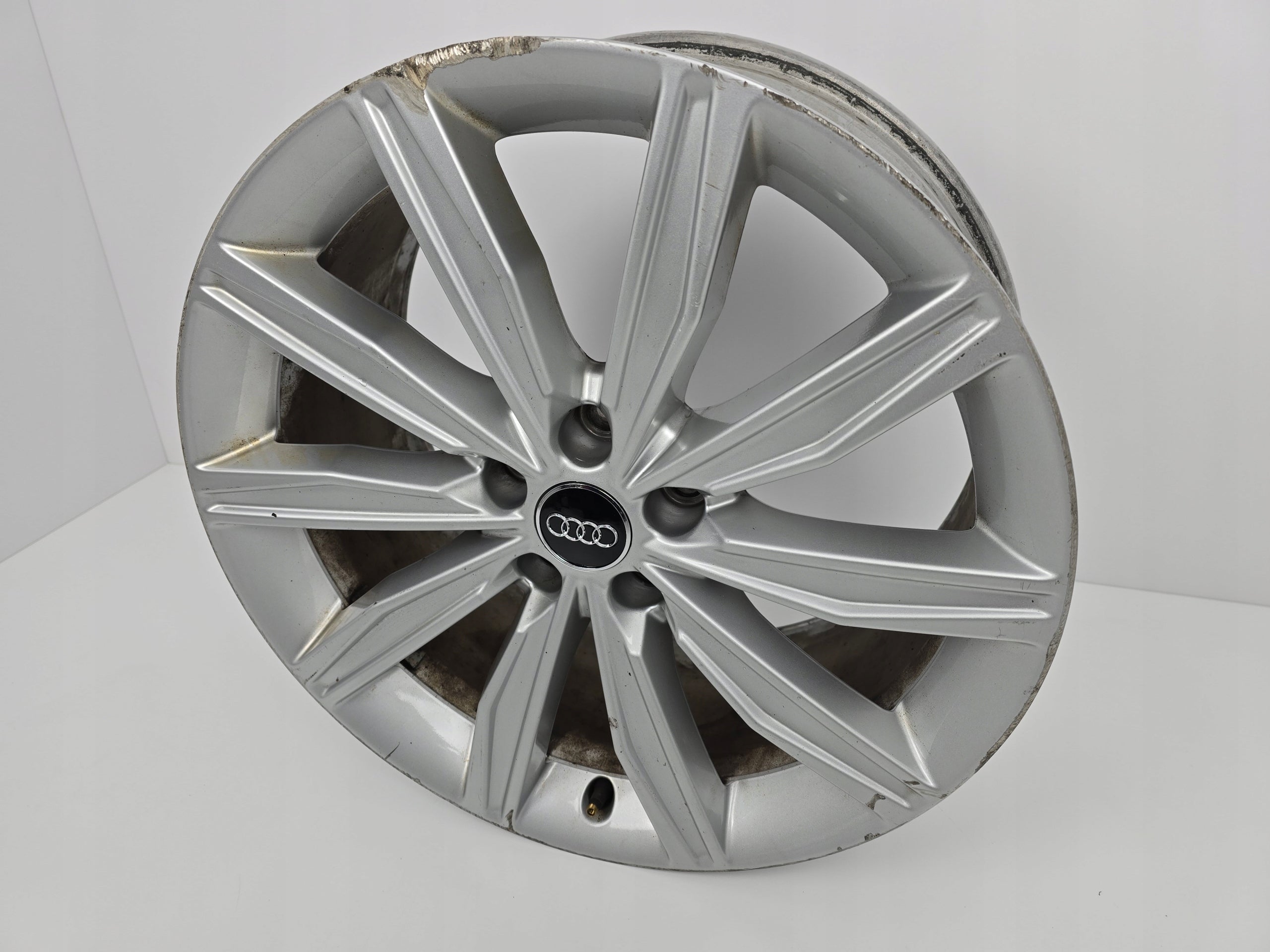 1x Alu Felge Audi A6 Aluminum rim 19 Zoll 8.5J 5x112 40ET