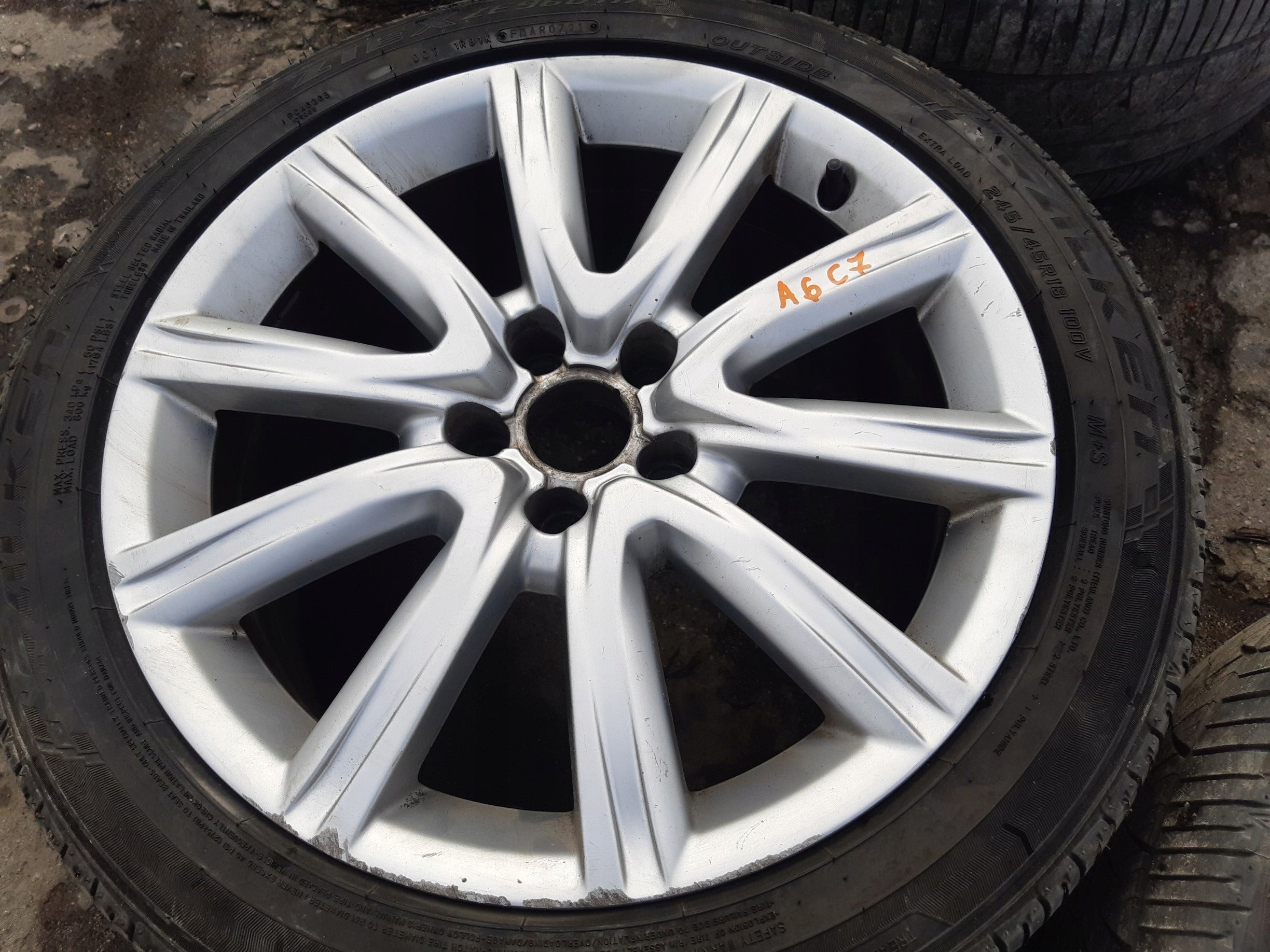 1x Alu Felge Audi A6 Aluminum rim 18 Zoll 8.0J 5x112 39ET 4G0601025AD