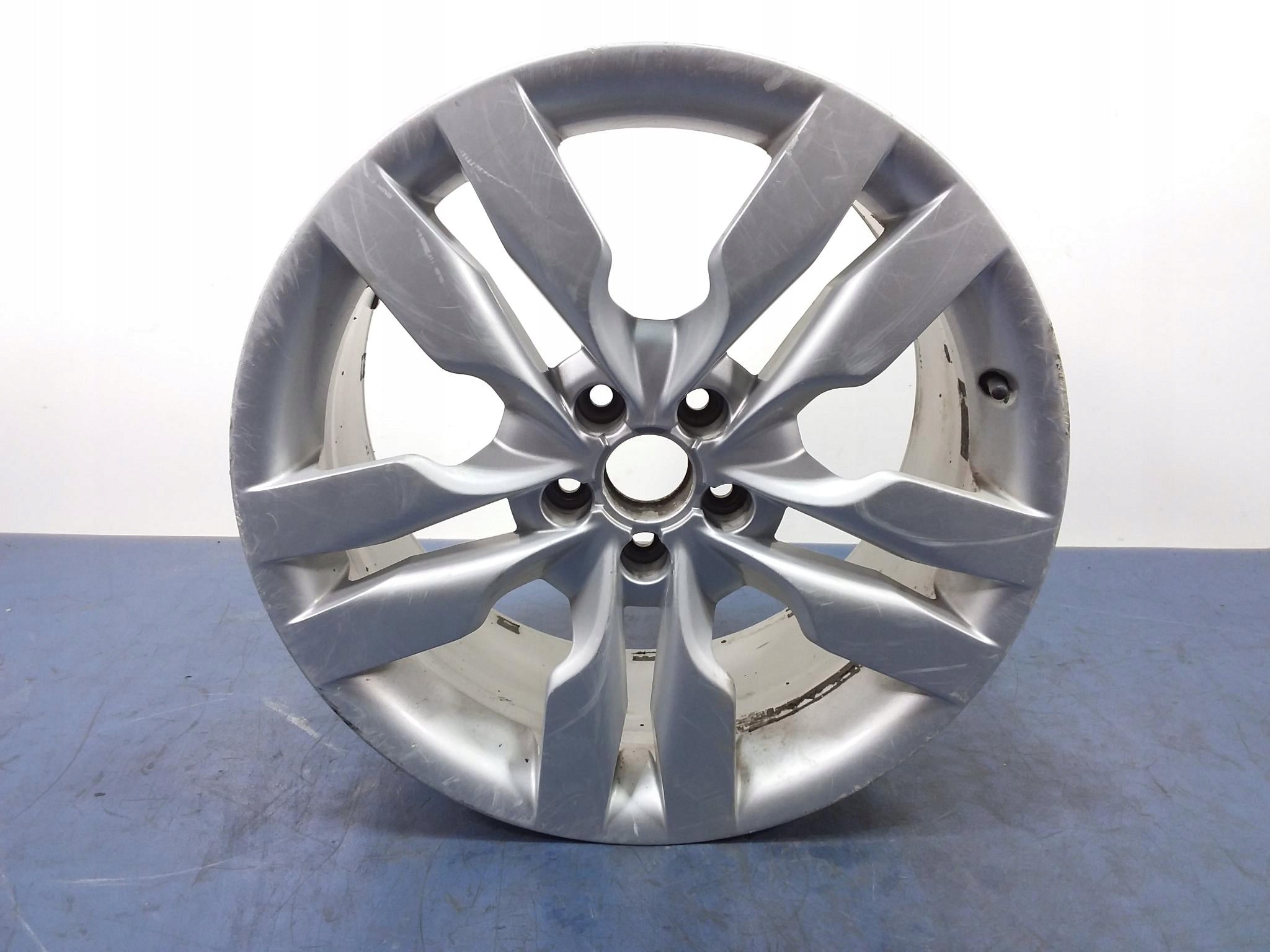 1x Alu Felge Audi A6 Aluminum rim 19 Zoll 9.0J 5x112 4F0601025AT