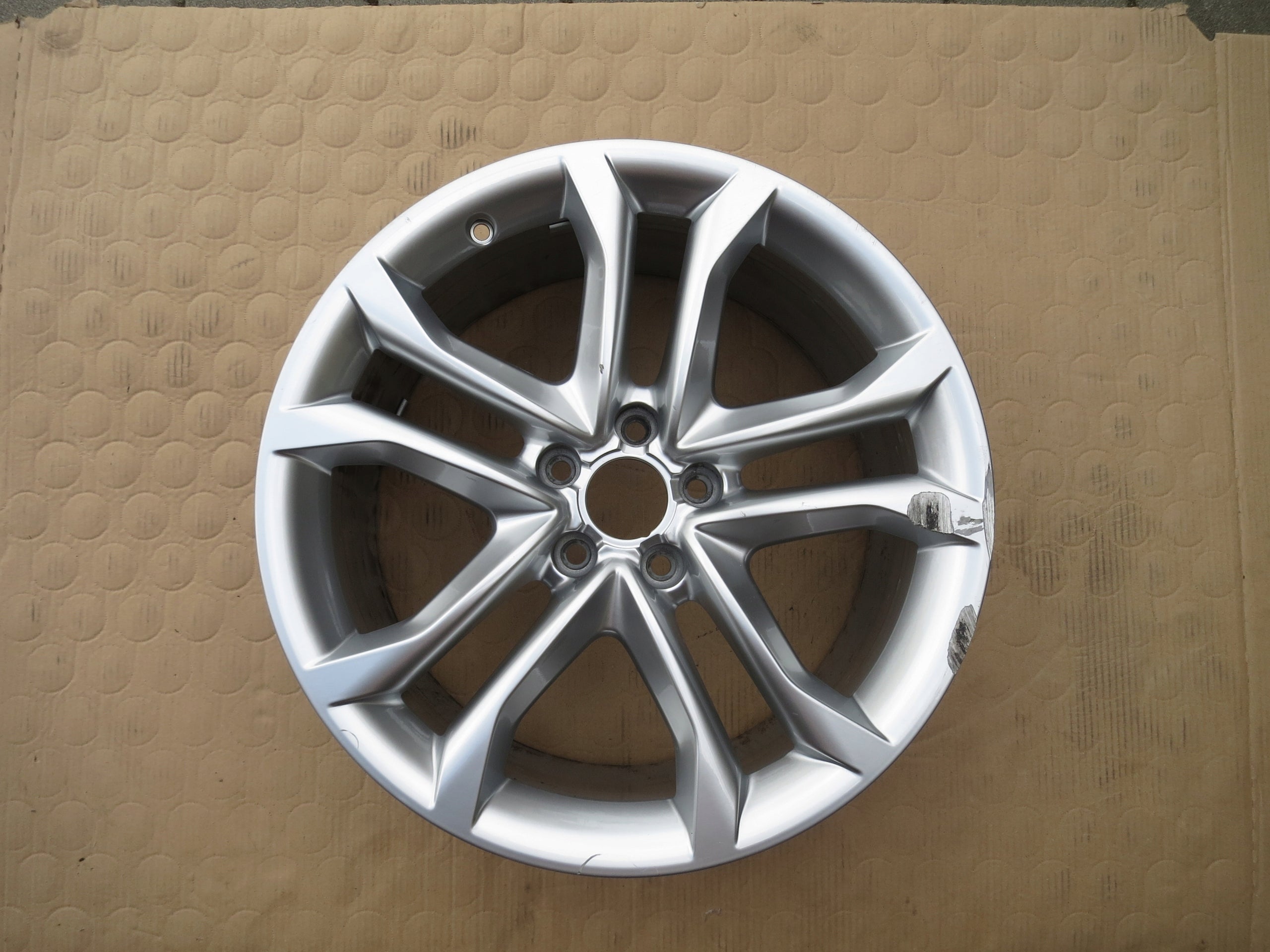 1x Alu Felge Audi A6 Aluminum rim 19 Zoll 8.5J 5x112