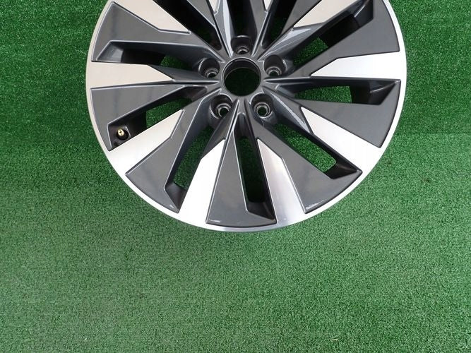 1x Alu Felge Audi A6 Aluminum rim 18 Zoll 8.0J 5x112 39ET 4K0601025B