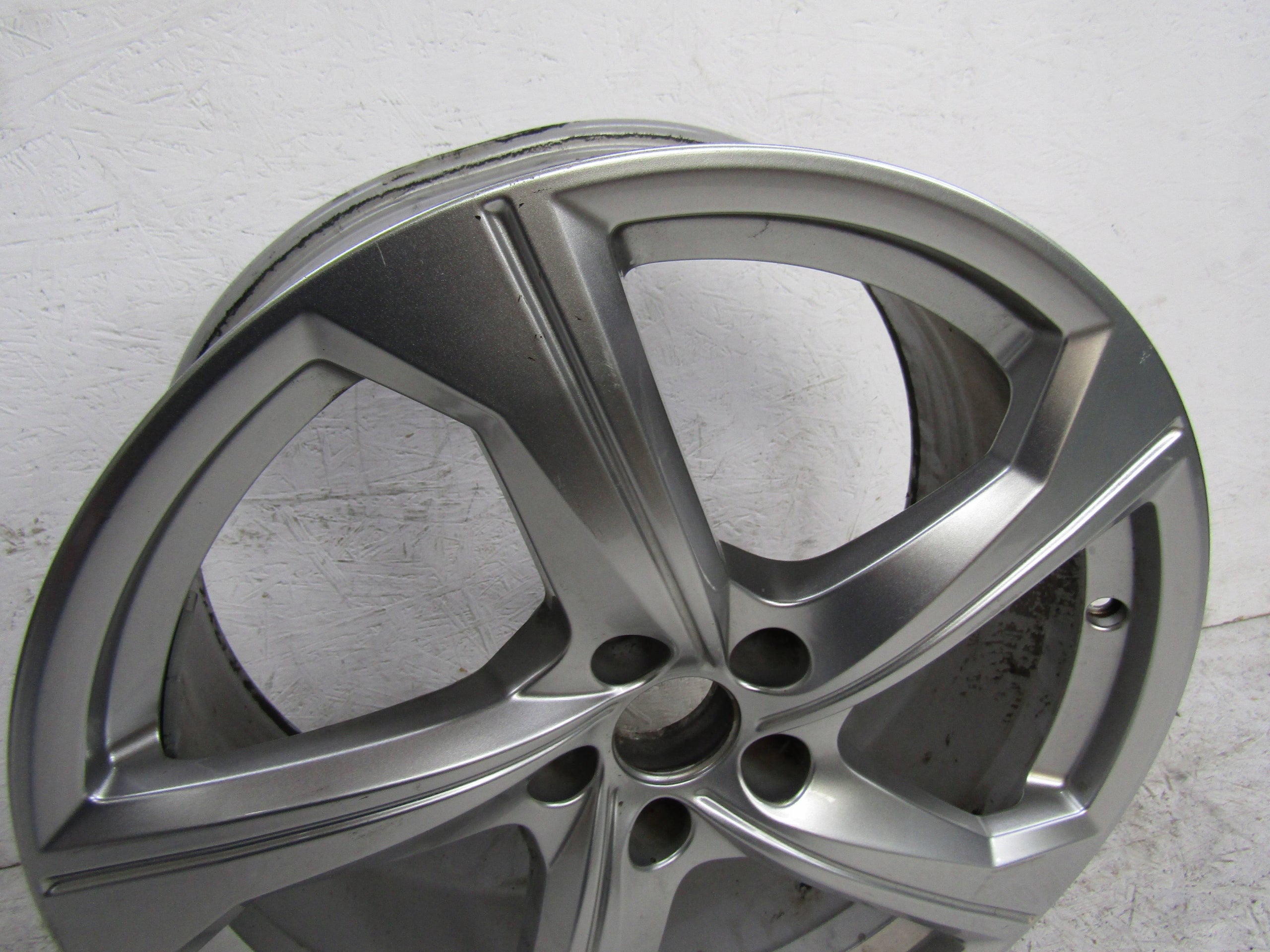 1x Alu Felge Audi A6 Aluminum rim 19 Zoll 8.5J 5x112 40ET 4K0601025AJ