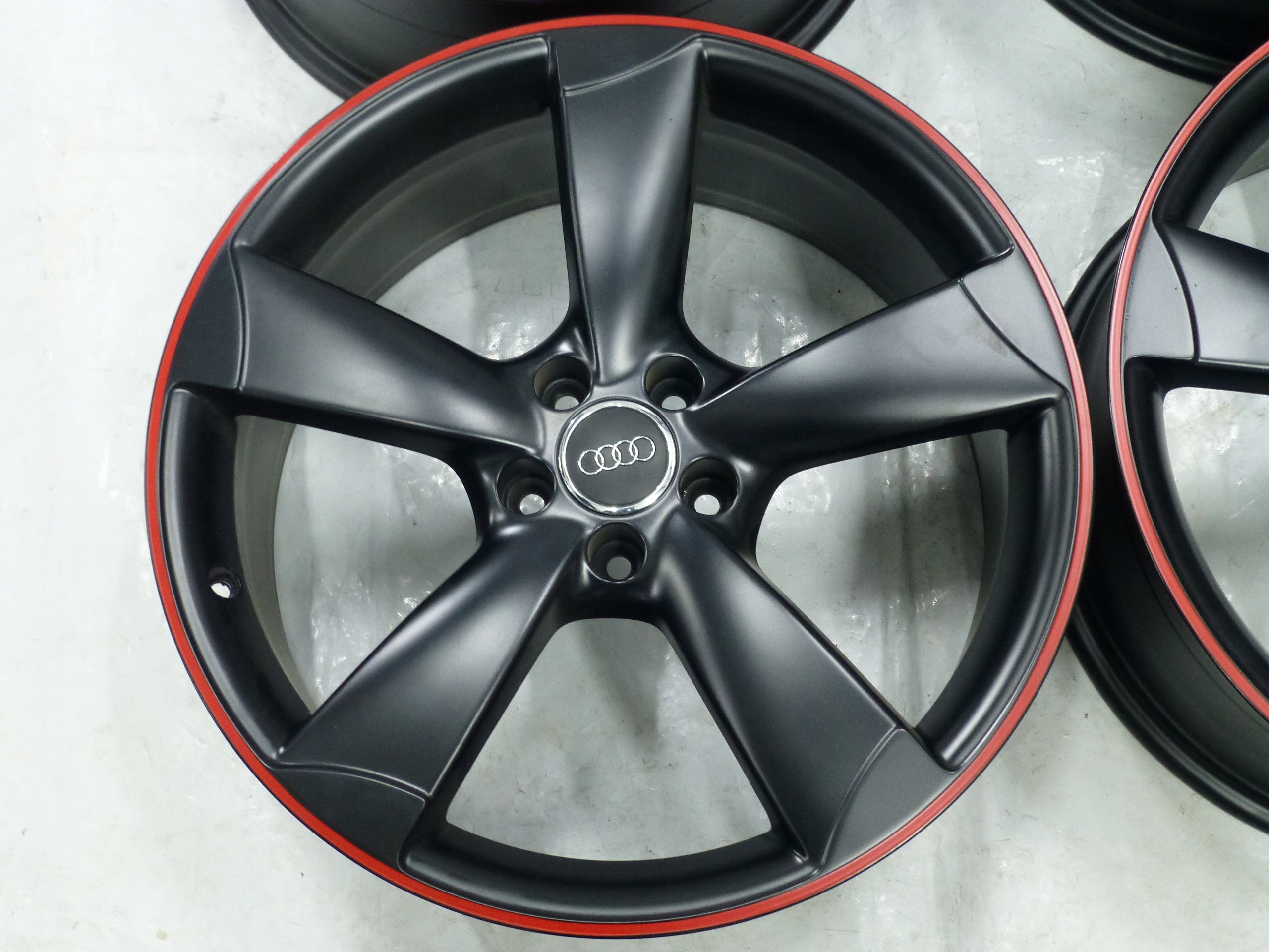 1x Alu Felge Audi A6 Aluminum rim 20 Zoll 8.5J 5x112 45ET