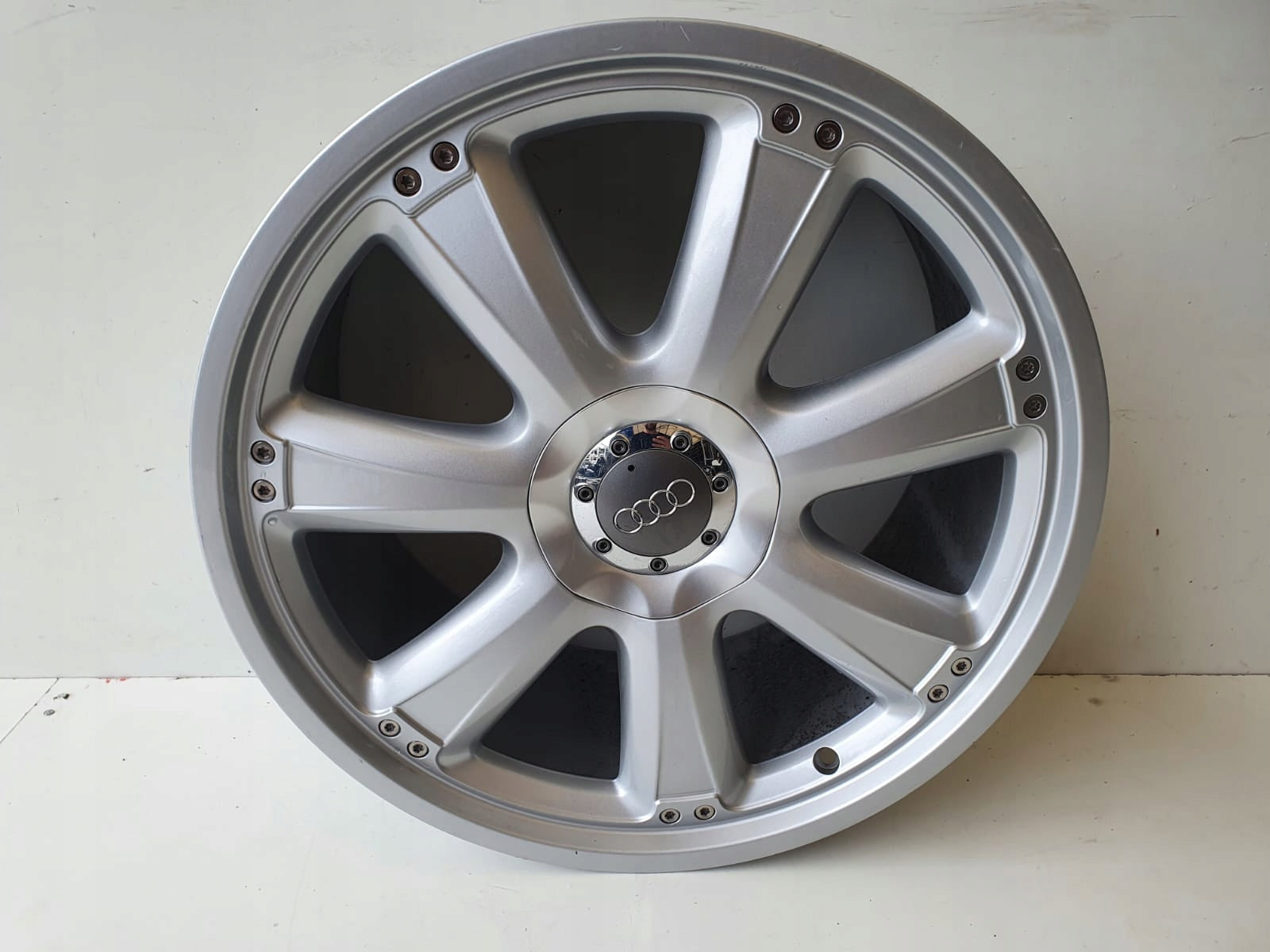  1x Alu Felge Audi A6 Aluminum rim 19 Zoll 8.5J 5x112 4F0071495 product image