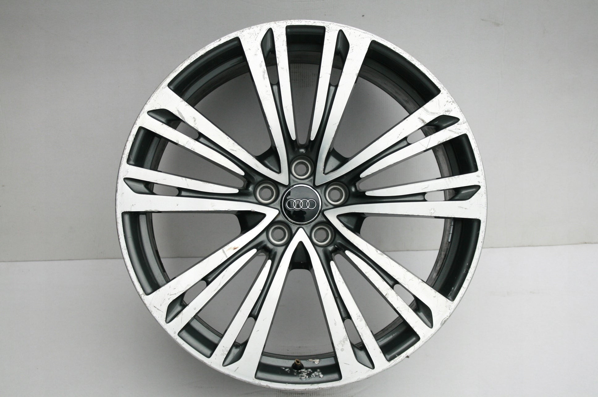 1x Alu Felge Audi A8 A7 Aluminum rim 20 Zoll 9.0J 5x112 37ET 4N0601025D