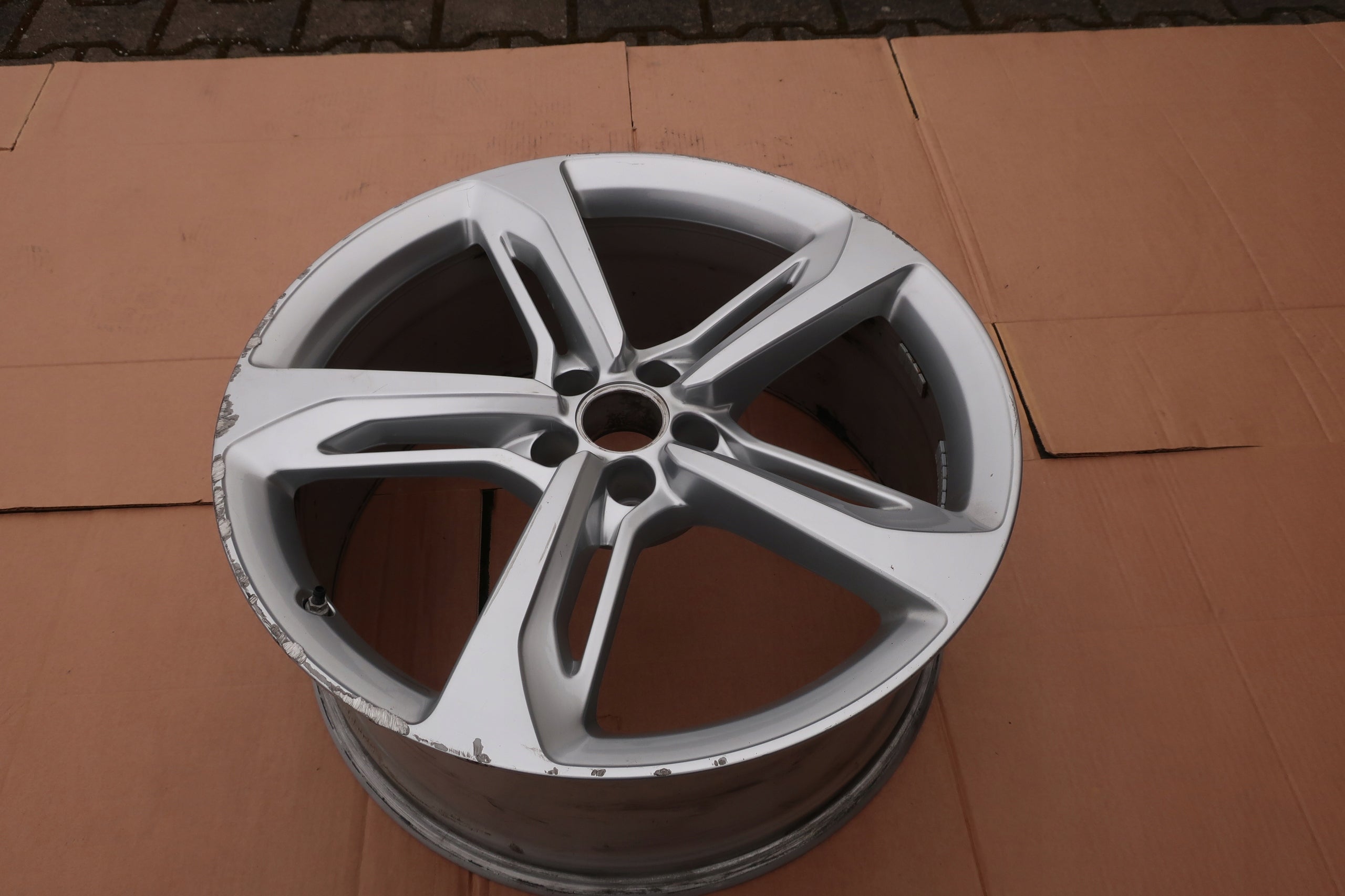 1x Alu Felge Audi A7 Aluminum rim 21 Zoll 9.0J 5x112 35ET 4G8601025AM