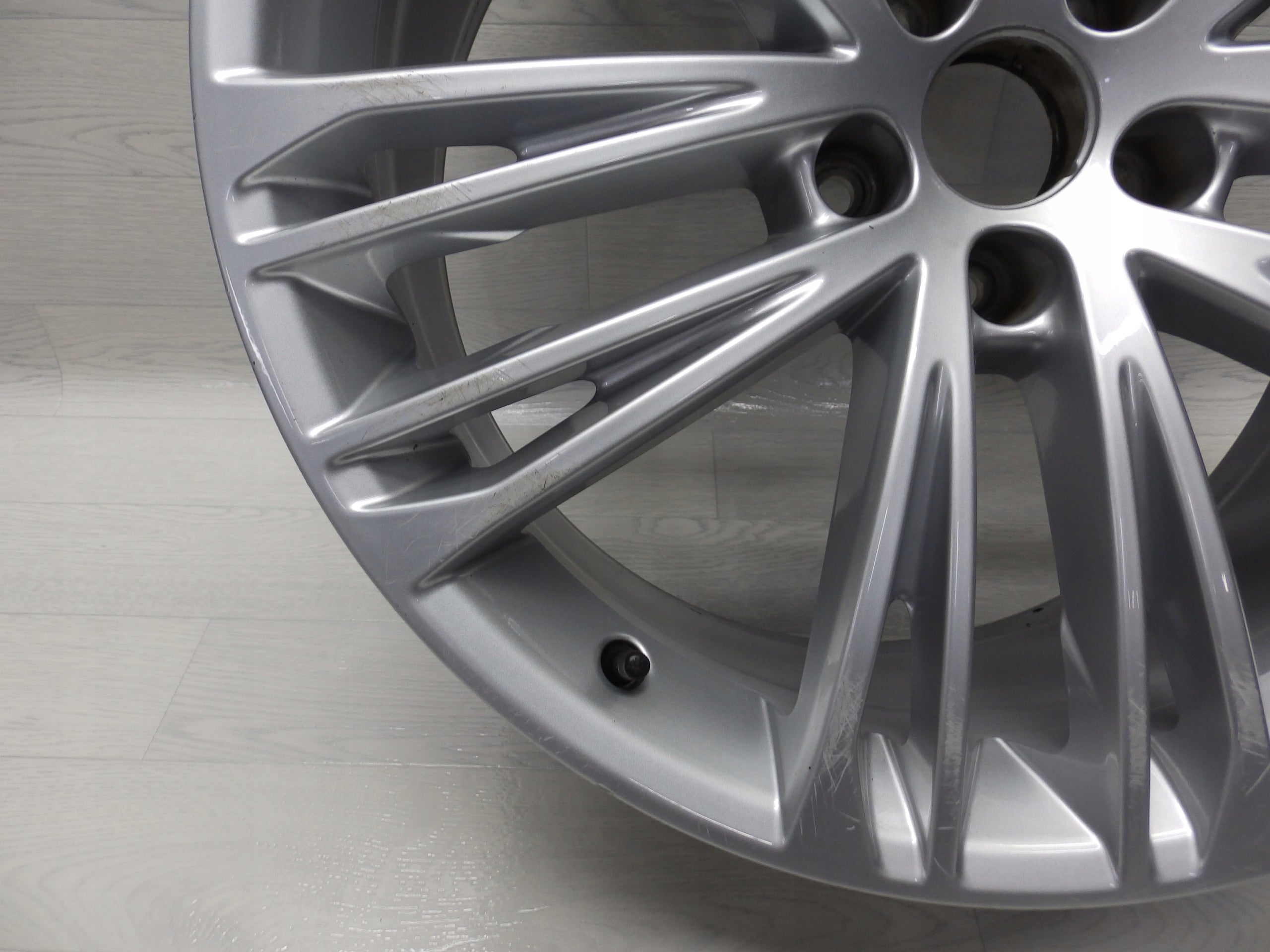 1x Alu Felge Audi A7 Aluminum rim 20 Zoll 8.5J 5x112 30ET