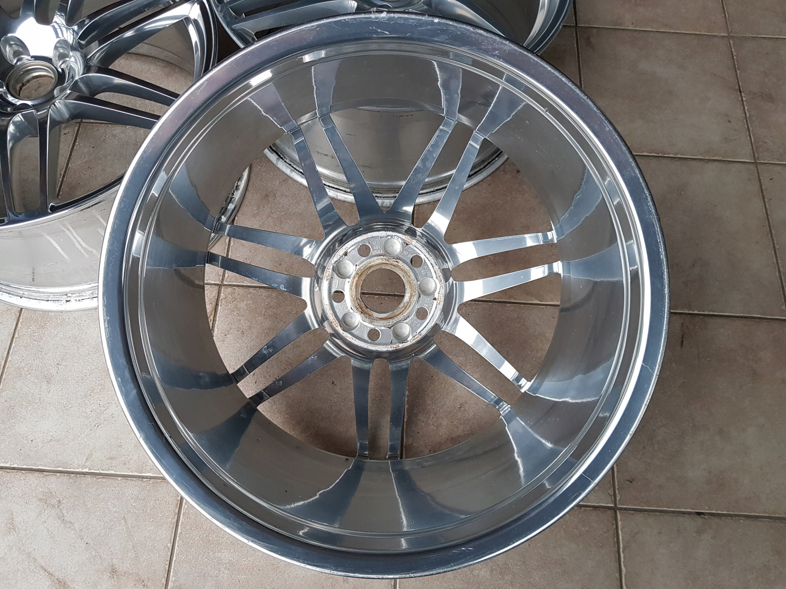 1x Alu Felge Audi A8 S8 Aluminum rim 20 Zoll 9.0J 5x112 46ET 4E0601025AT