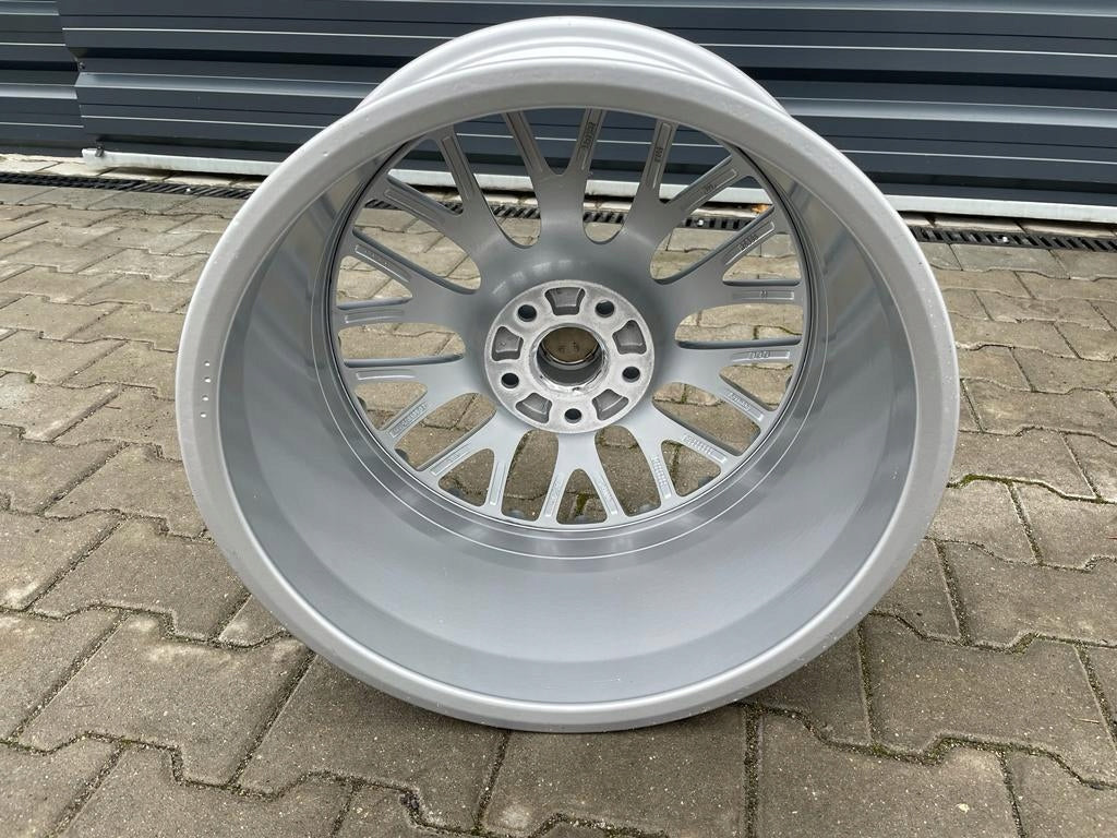 1x Alu Felge Audi A8 S8 Aluminum rim 19 Zoll 9.0J 5x112 41ET 4E0601025AM