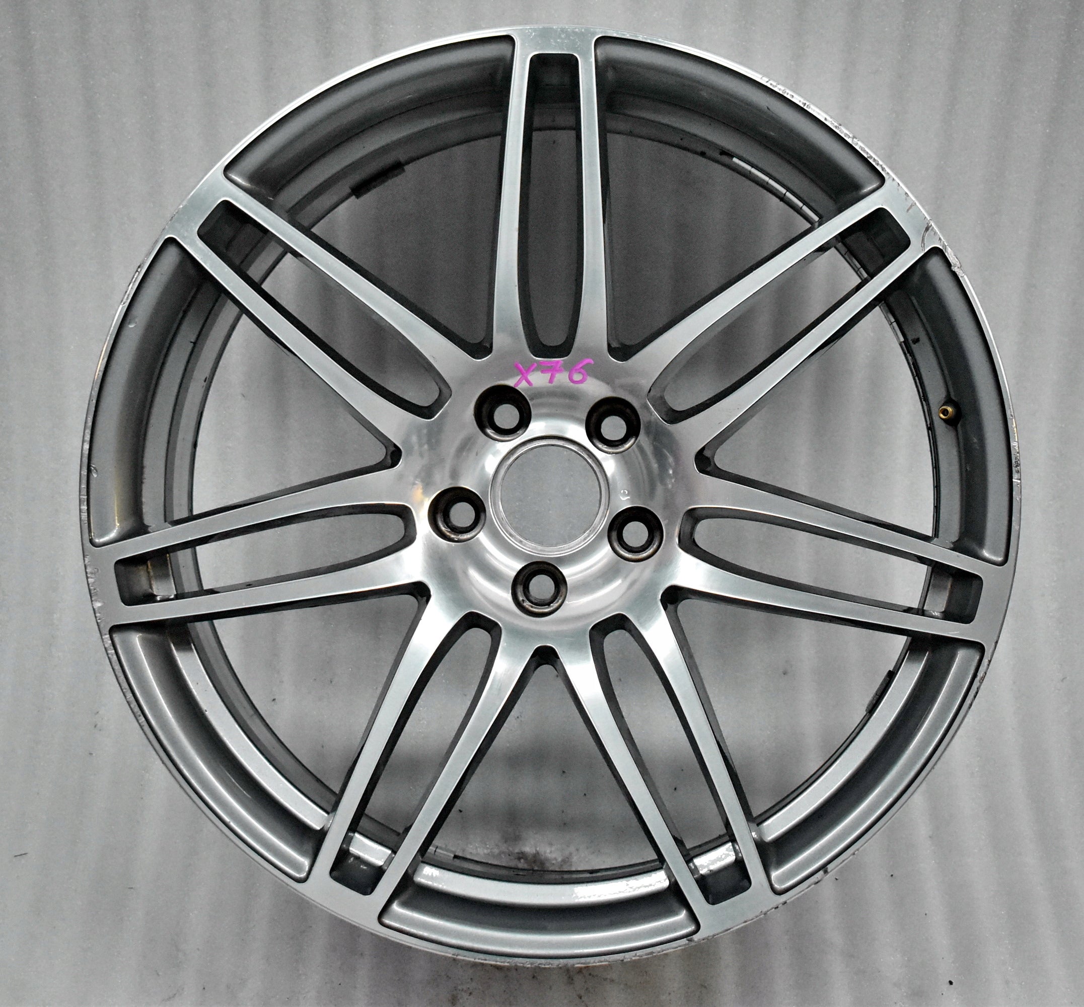  1x aluminum rim Audi A8 S8 aluminum rim 20 inch 9.0J 5x112 37ET 4H0601025AB  product image