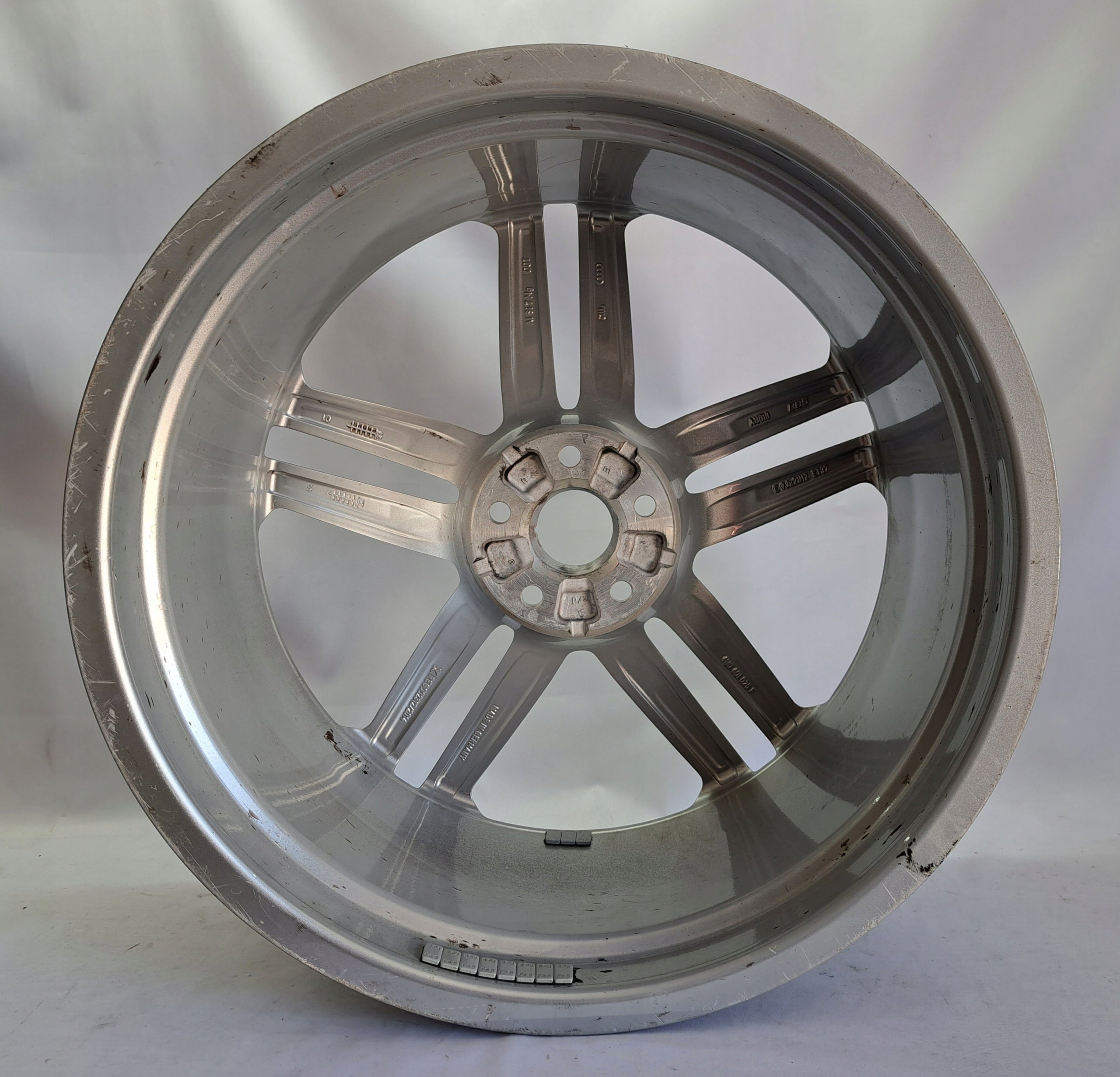 1x Alu Felge Audi A8 S8 Aluminum rim 21 Zoll 9.0J 5x112 4N0601025F