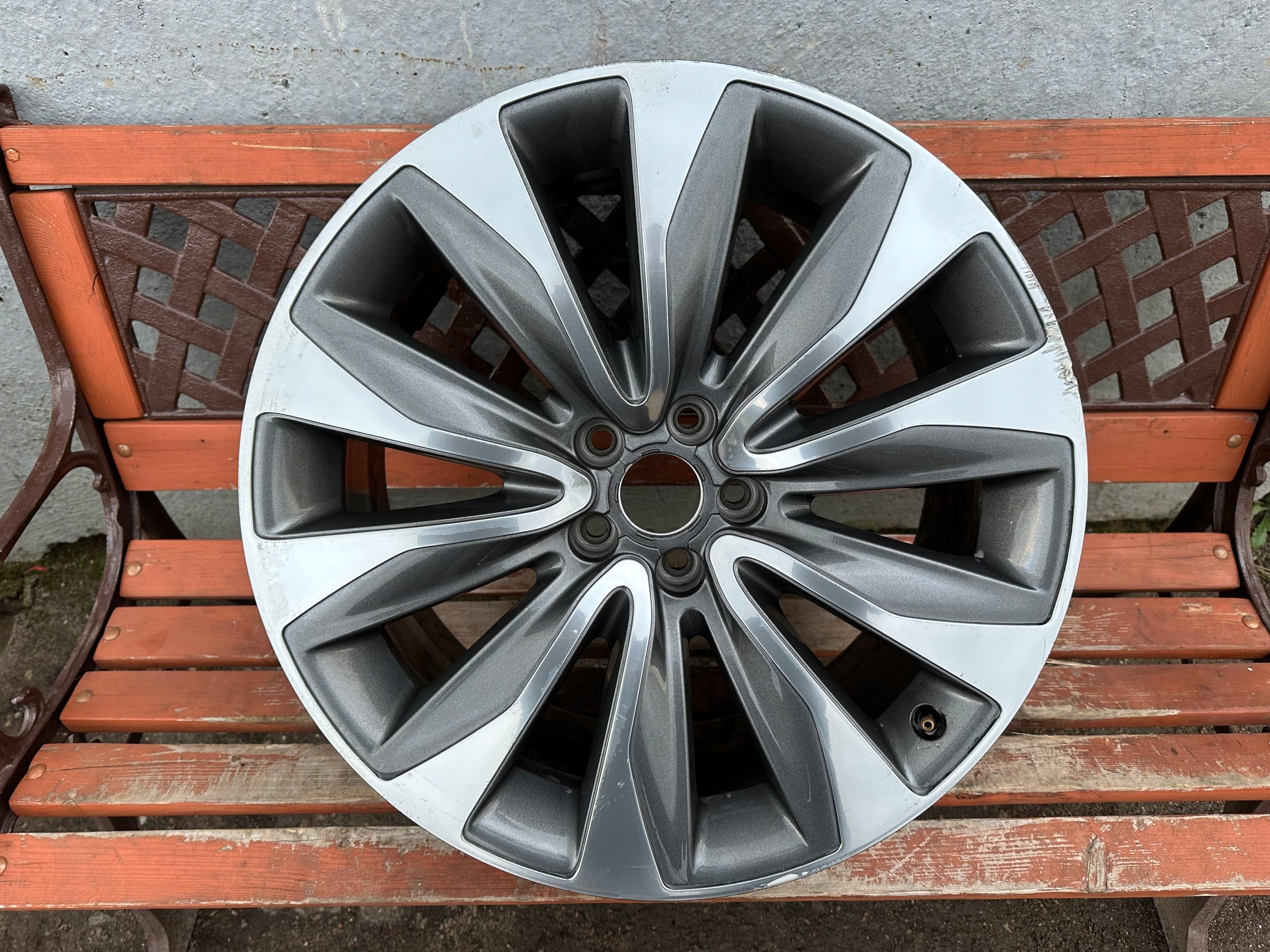  1x aluminum rim Audi A8 Aluminum rim 20 inch 9.0J 5x112 37ET 4H0601025AN  product image