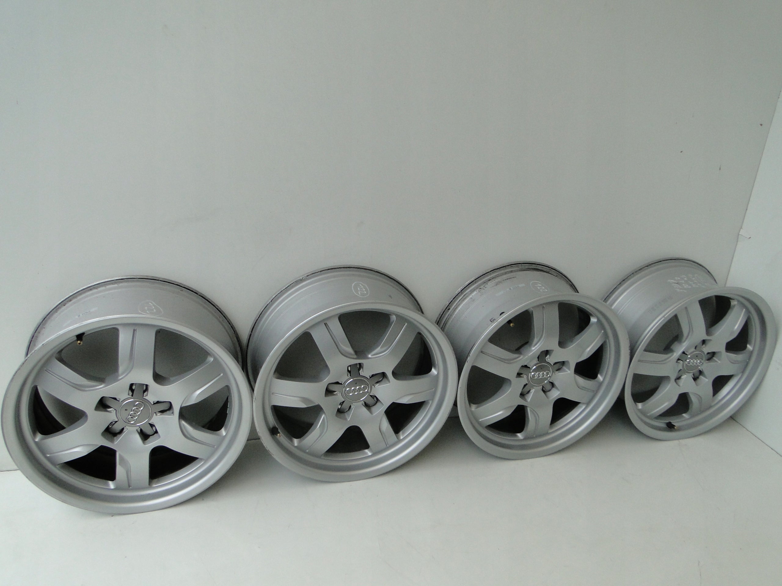 Alu Felge Audi RS3 Aluminum rim 17 Zoll 7.5J 5x112 28ET 8T0601025BS