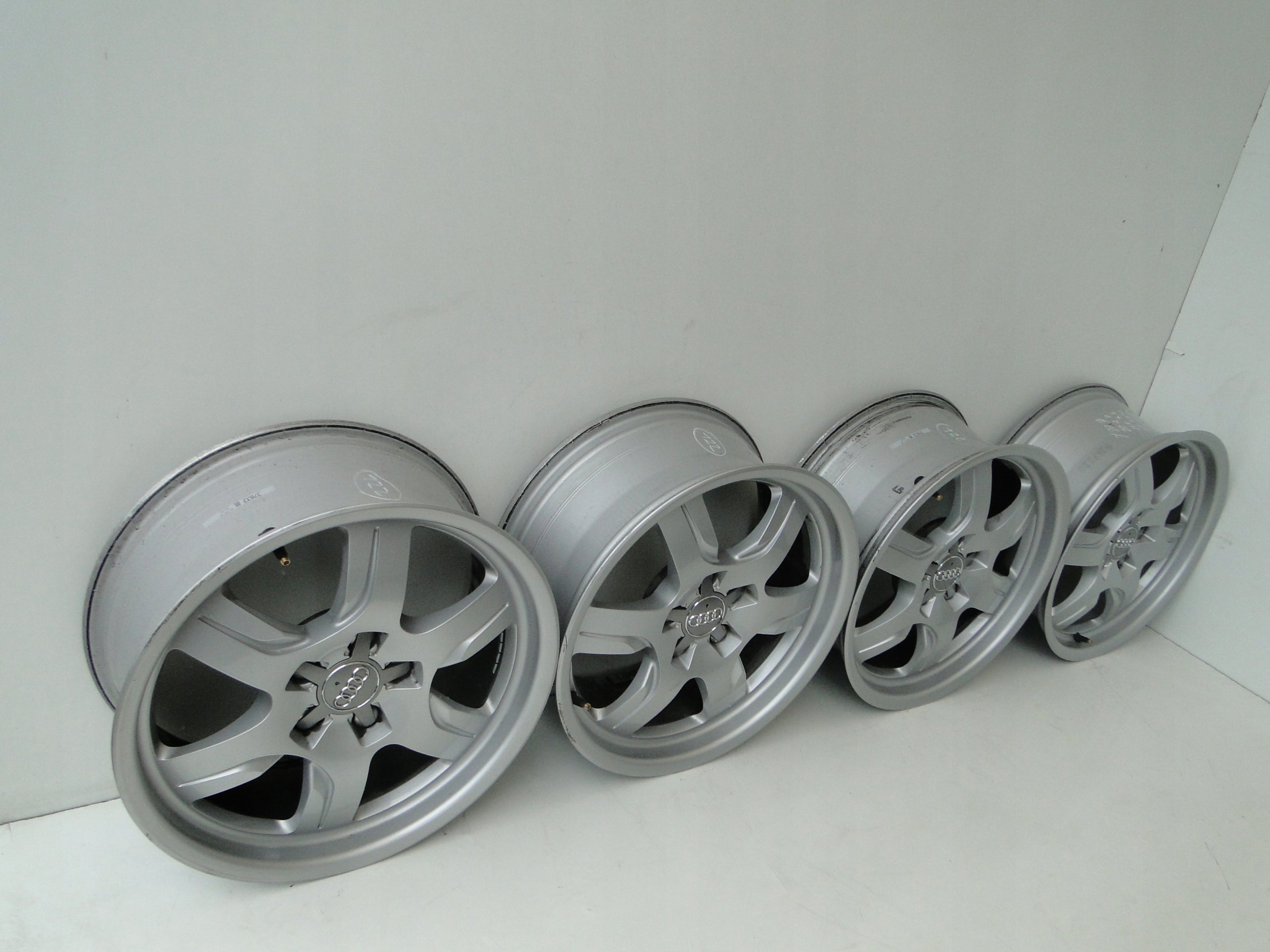 Alu Felge Audi RS3 Aluminum rim 17 Zoll 7.5J 5x112 28ET 8T0601025BS