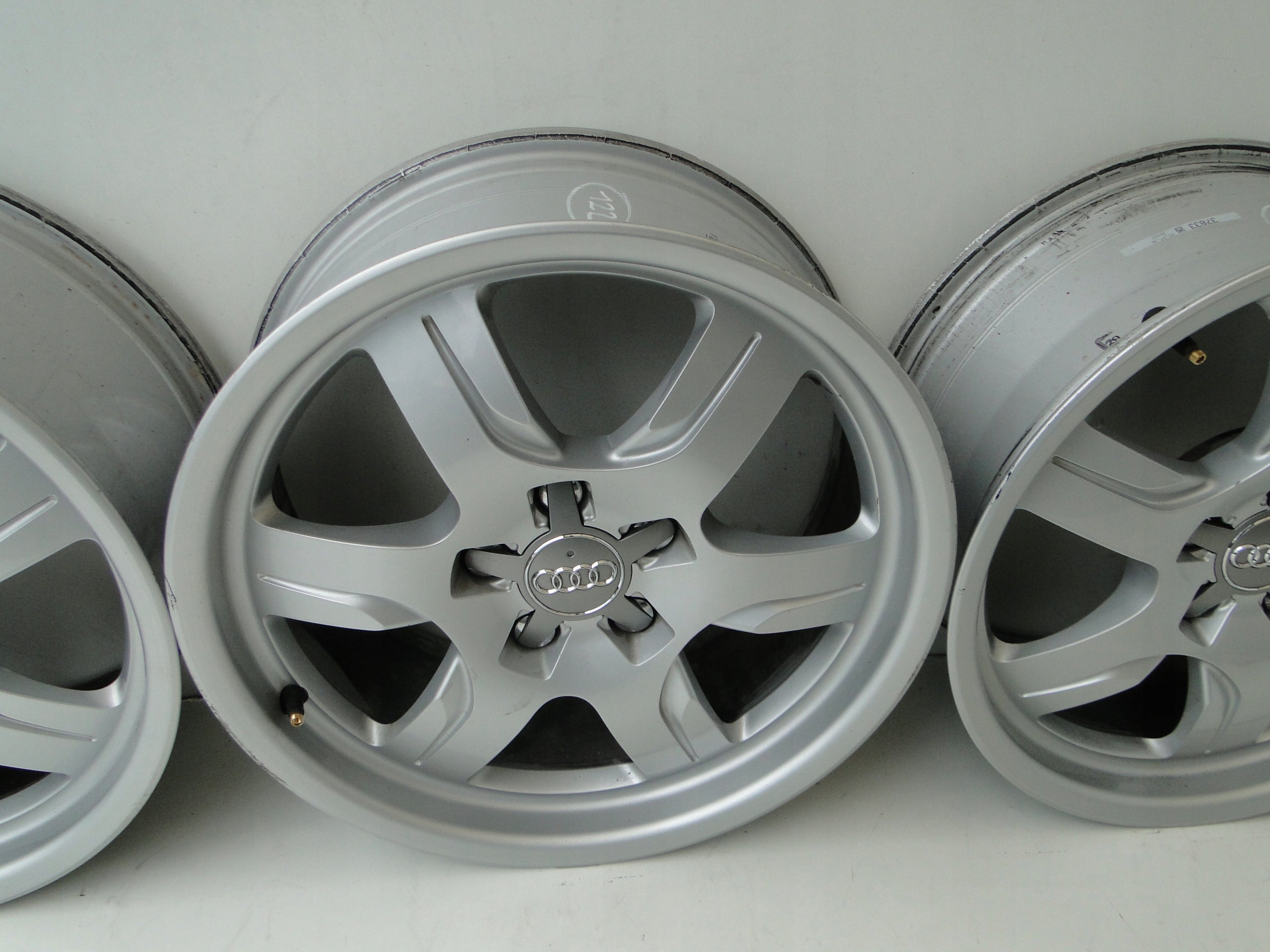 Alu Felge Audi RS3 Aluminum rim 17 Zoll 7.5J 5x112 28ET 8T0601025BS