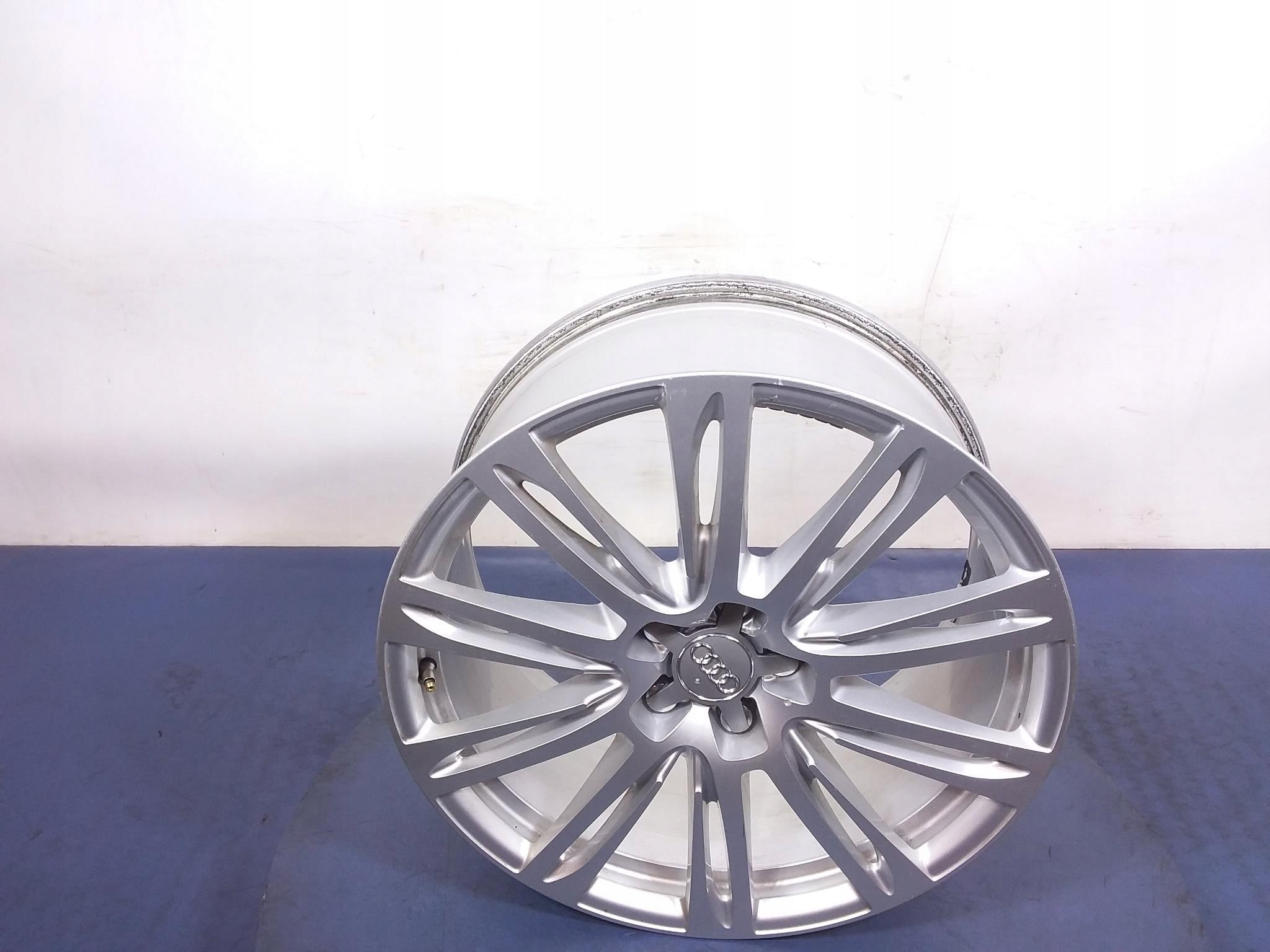 1x Alu Felge Audi A8 Aluminum rim 20 Zoll 9.0J 5x112 4H0601025AG