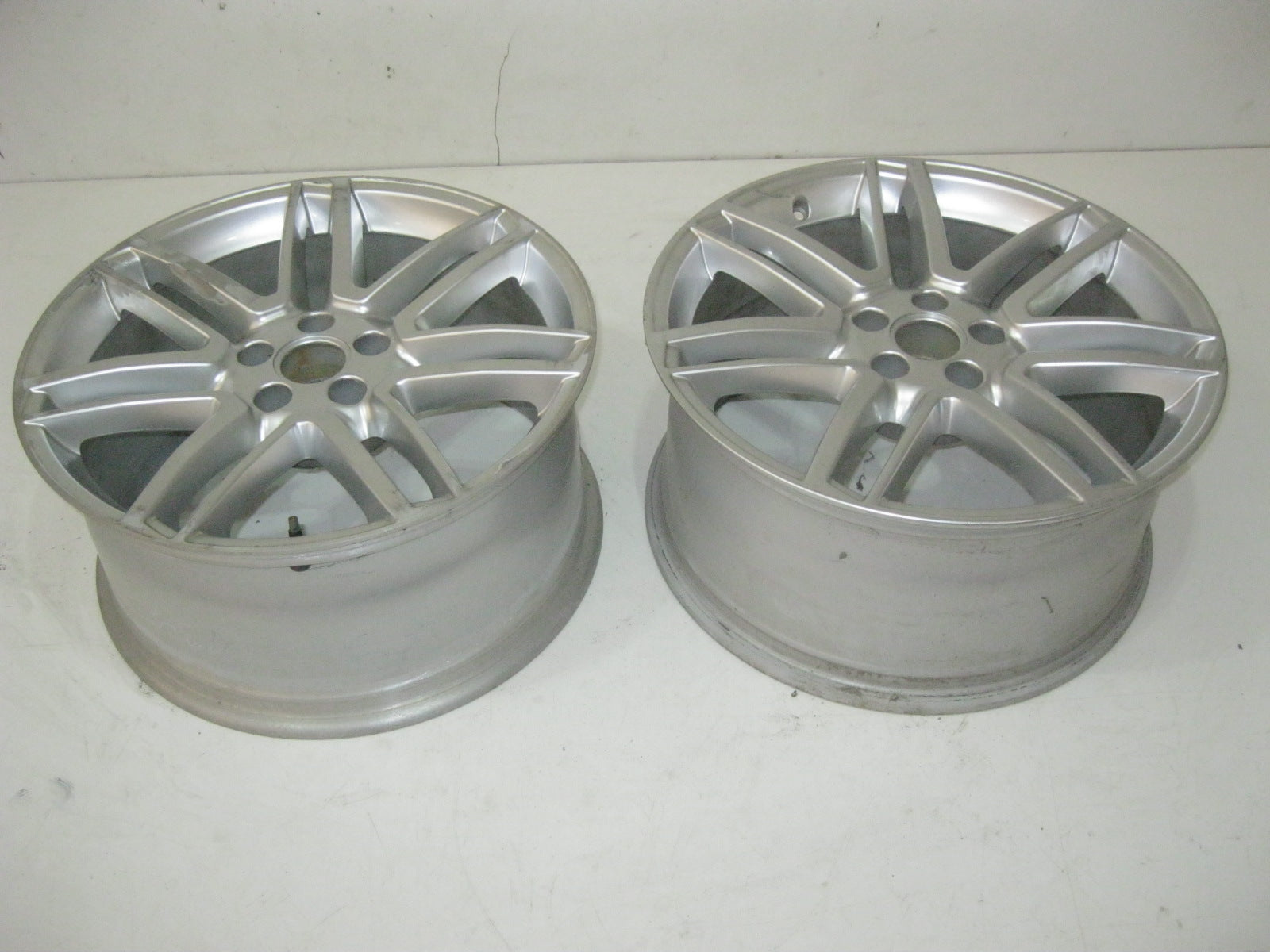 1x Alu Felge Audi A8 Aluminum rim 19 Zoll 9.0J 5x112 4H0601025CA