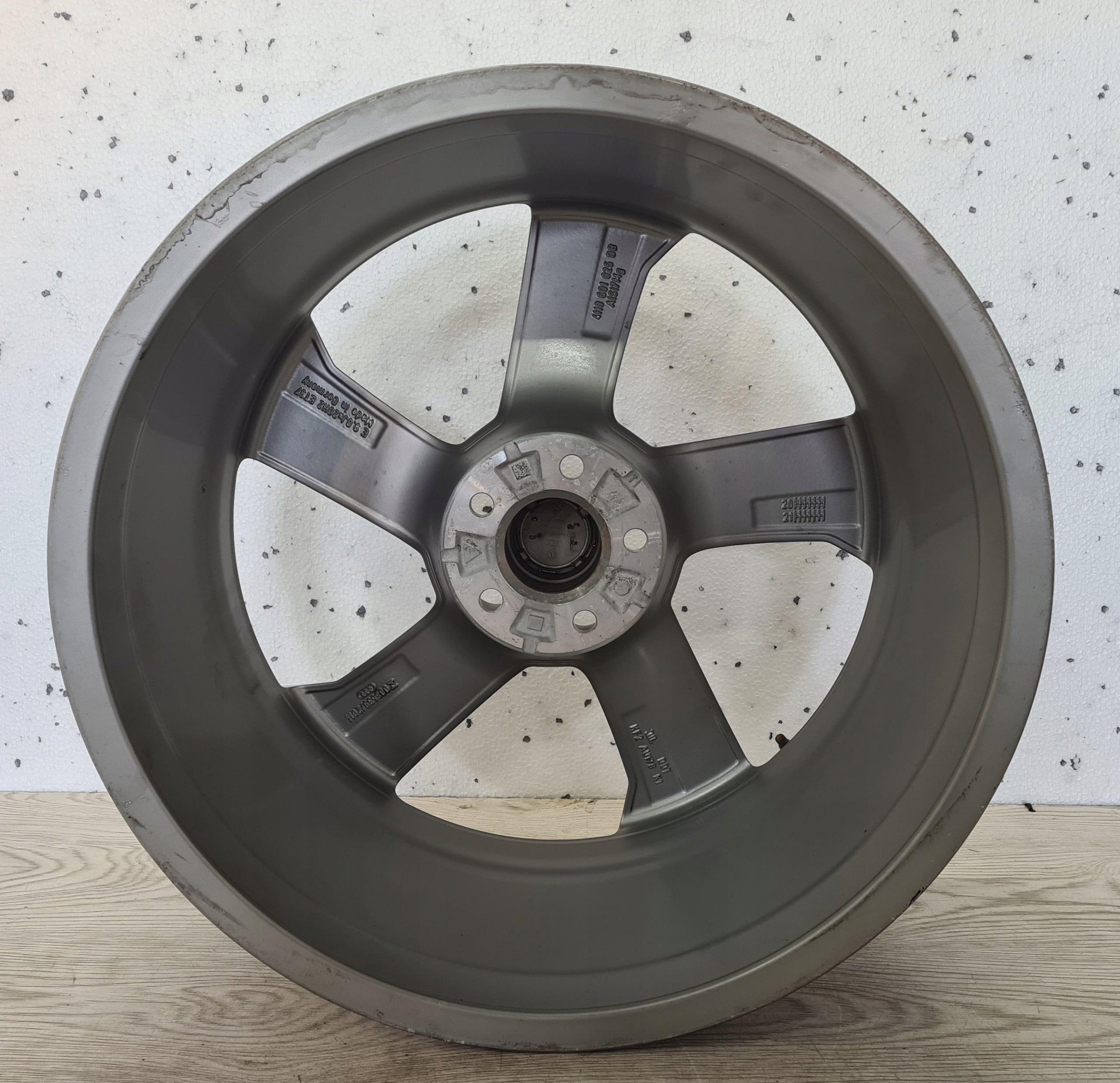 1x Alu Felge Audi A8 Aluminum rim 20 Zoll 9.0J 5x112 4H0601025DB