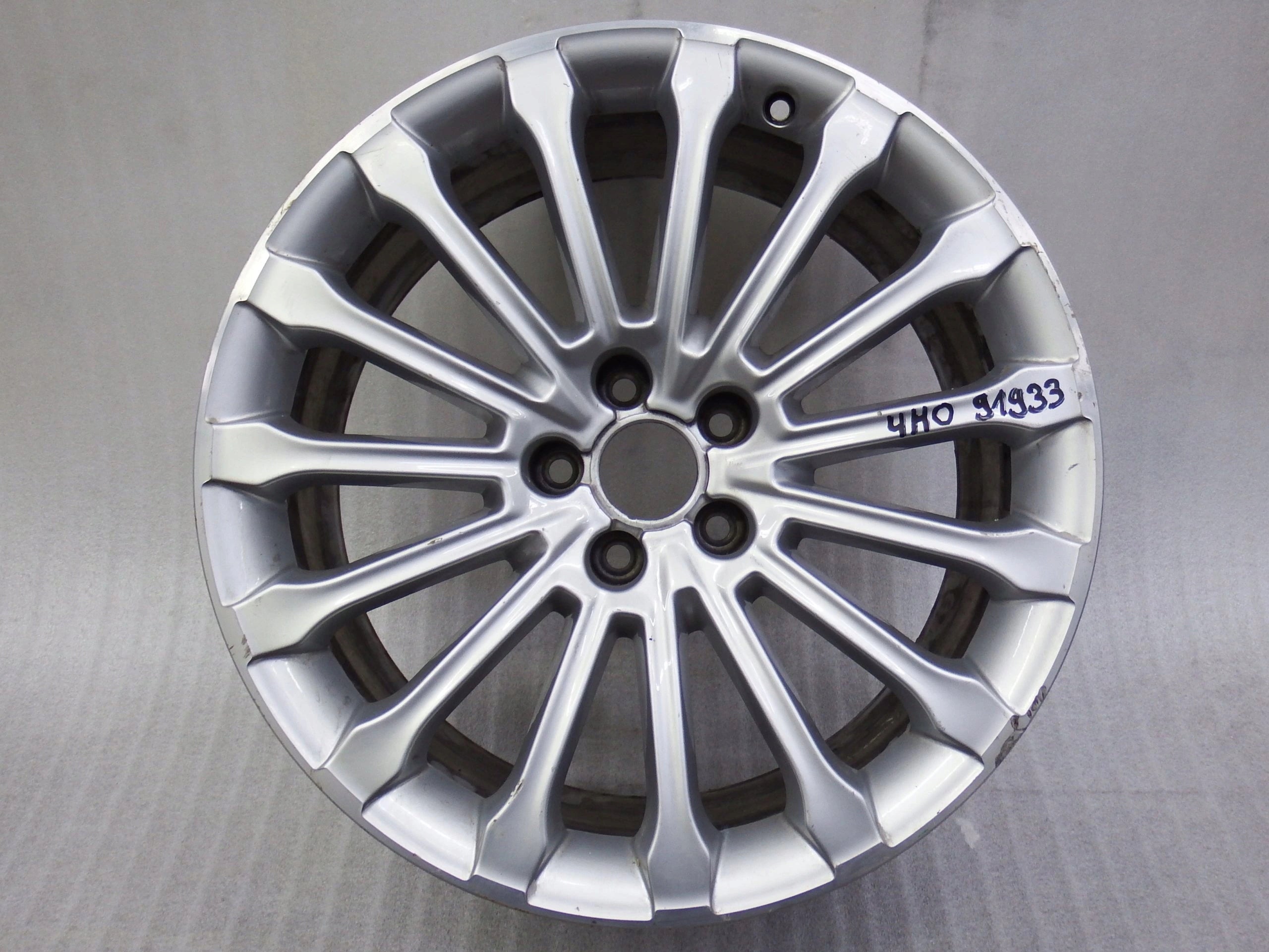  1x aluminum rim Audi A8 Aluminum rim 19 inch 9.0J 5x112 33ET 4H0601025F  product image