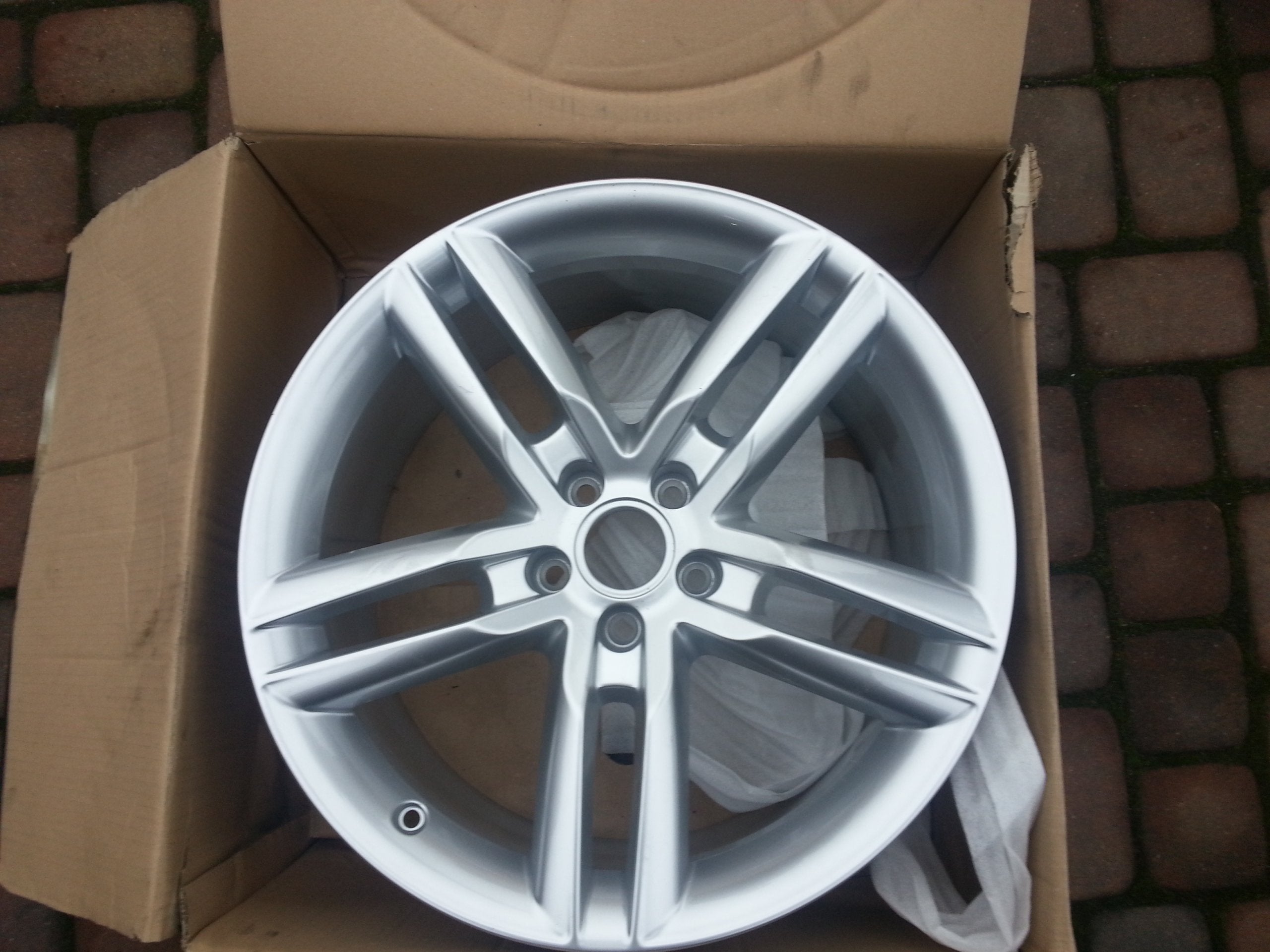  1x Alu Felge Audi A8 Aluminum rim 19 Zoll 8.0J 5x112 product image