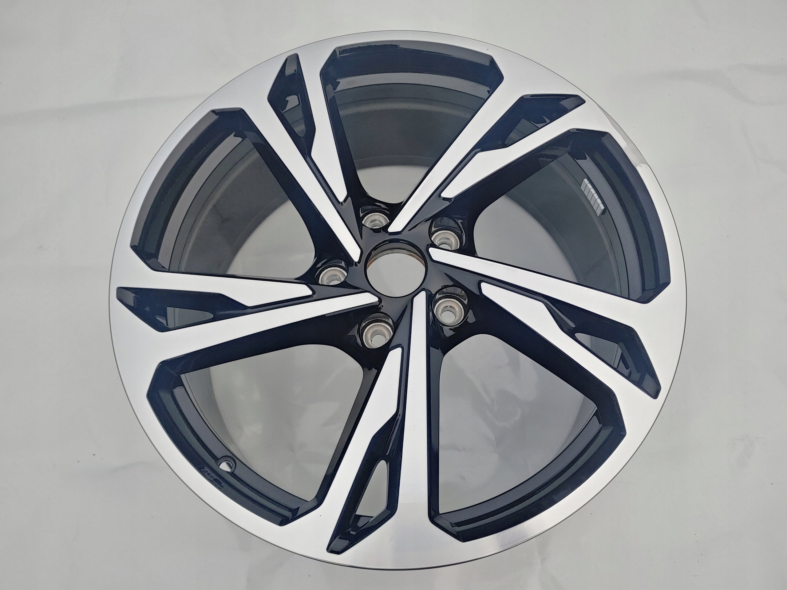  1x Alu Felge Audi A8 Aluminum rim 20 Zoll 9.0J 5x130 54ET 4J3601025AL product image