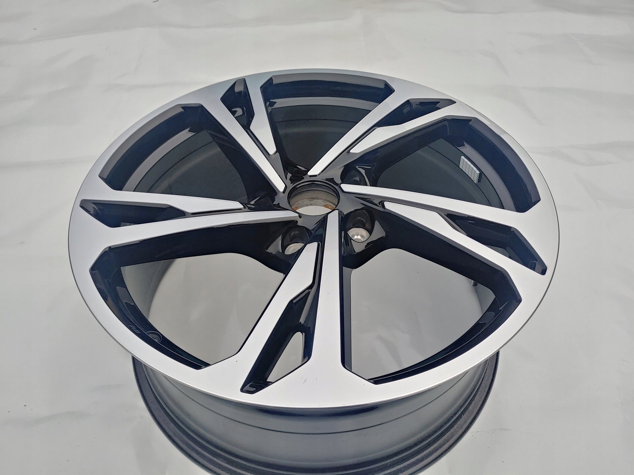 1x Alu Felge Audi A8 Aluminum rim 20 Zoll 9.0J 5x130 54ET 4J3601025AL