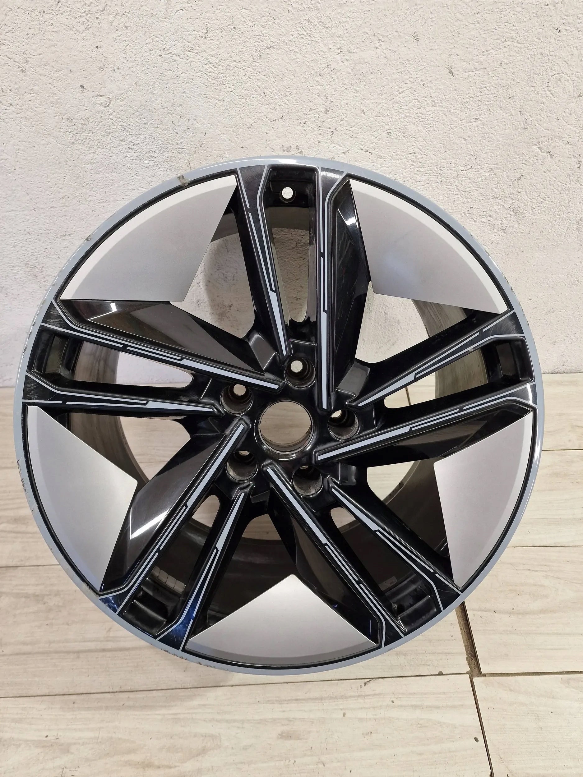  1x Alu Felge Audi e-tron GT Aluminum rim 21 Zoll 11.5J 5x120 -66ET 4j3601025M product image