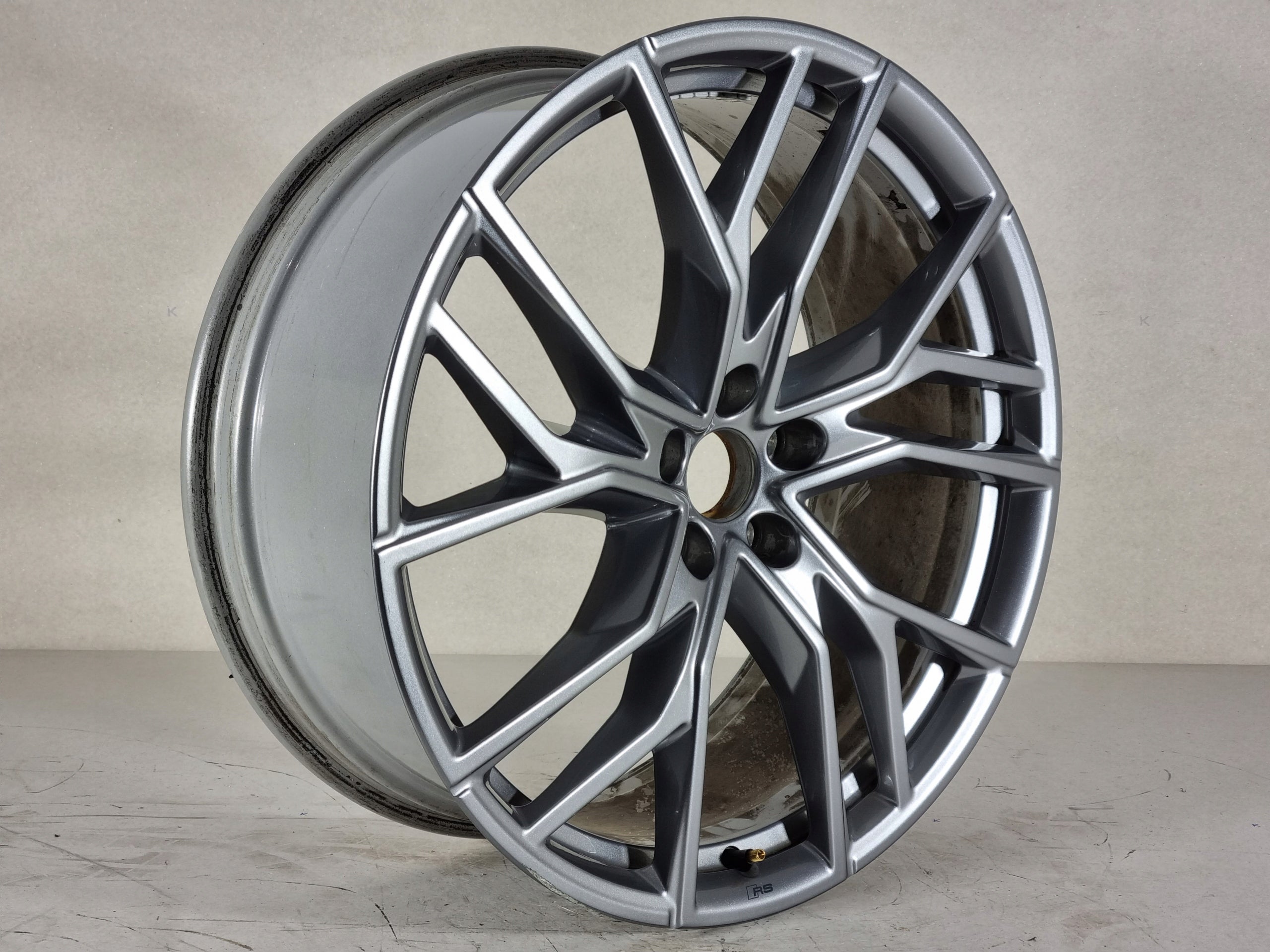 1x Alu Felge Audi A3 Aluminum rim 21 Zoll 8.5J 5x112 40ET 89A601025H