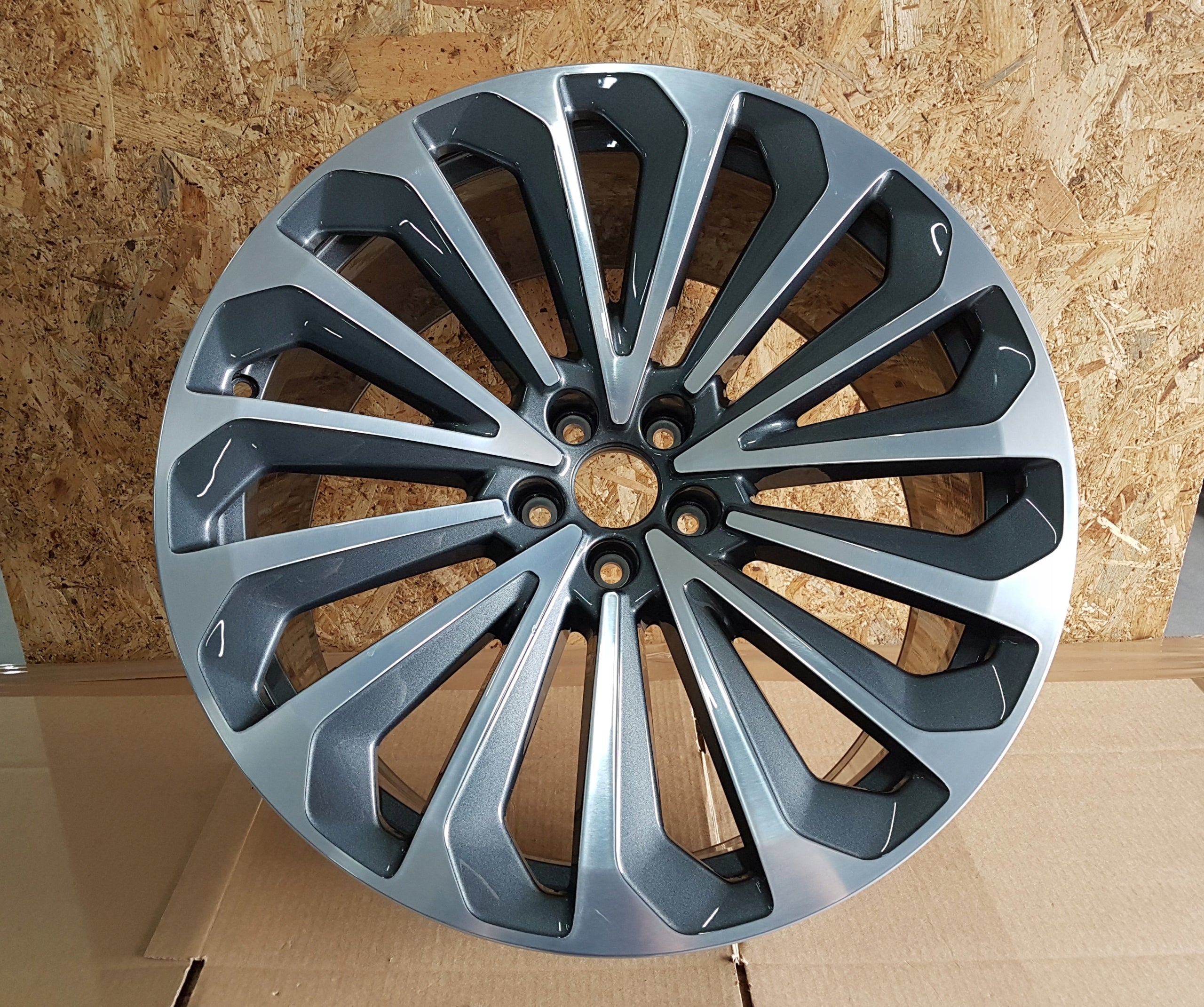 1x Alu Felge Audi A7 Aluminum rim 21 Zoll 9.0J 5x112 36ET