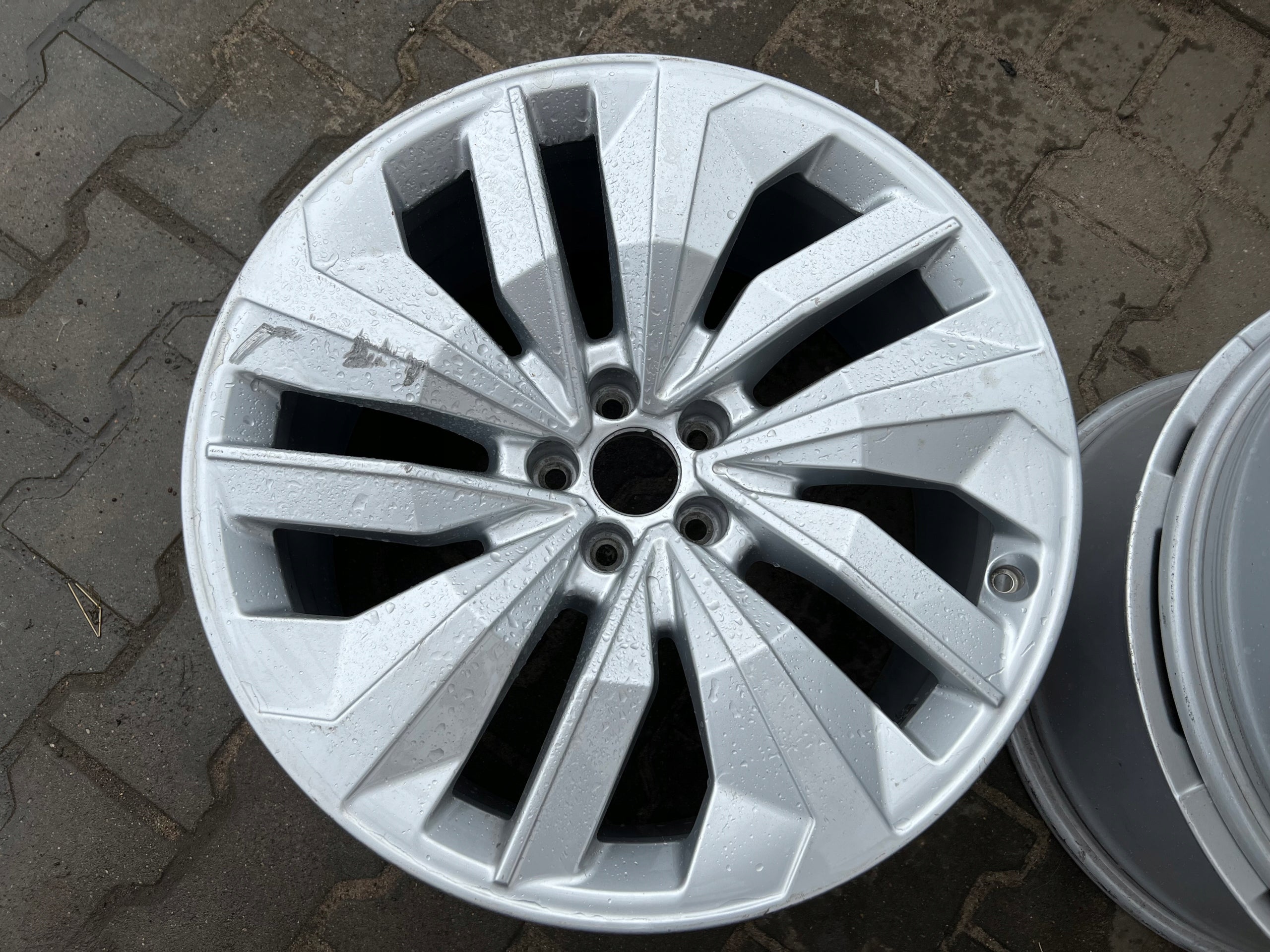  1x Alu Felge Audi A7 Aluminum rim 20 Zoll 9.0J 5x112 20ET 4KE601025N product image