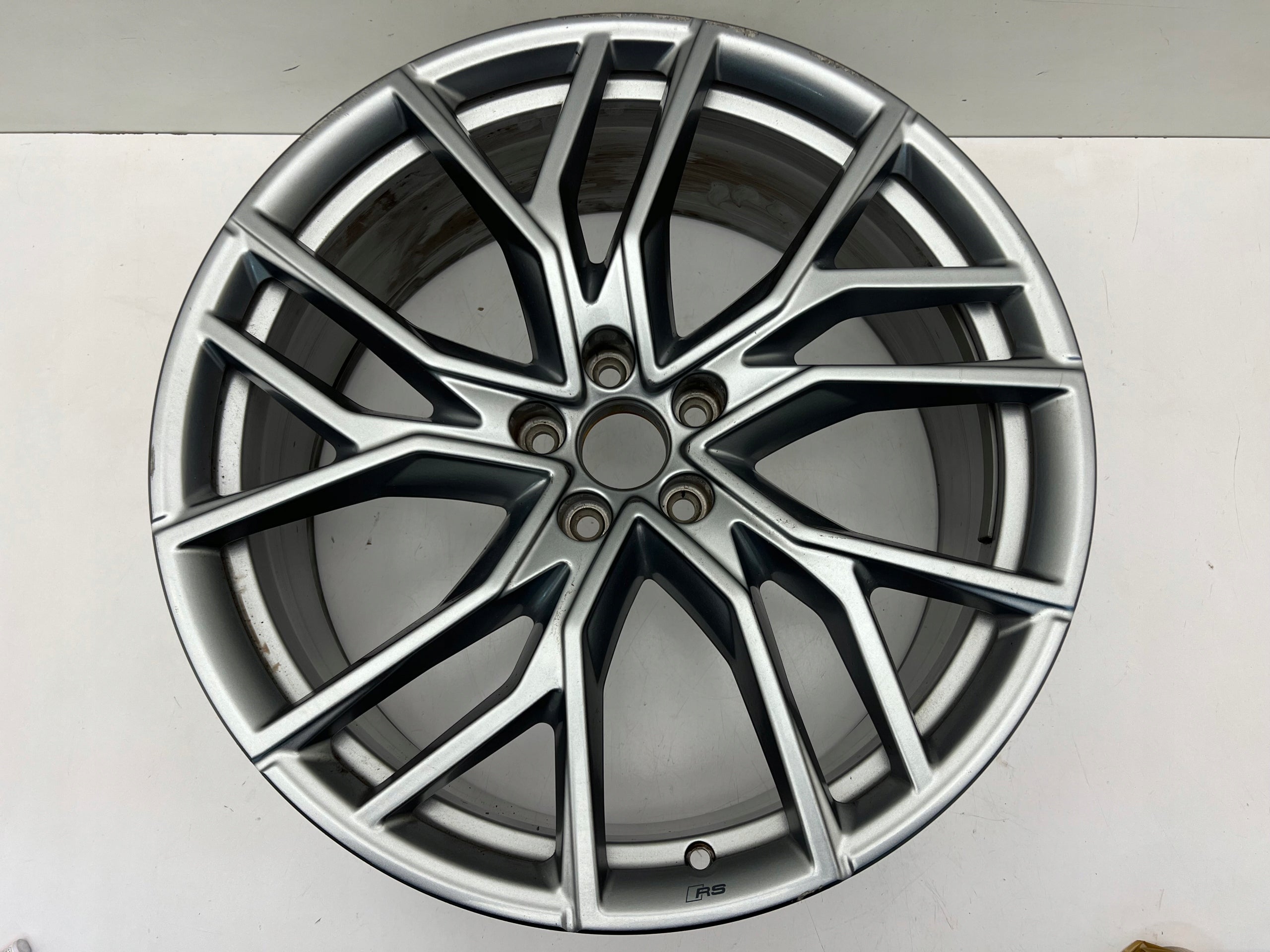 1x Alu Felge Audi Fox Aluminum rim 21 Zoll 8.5J 5x112 89A601025H