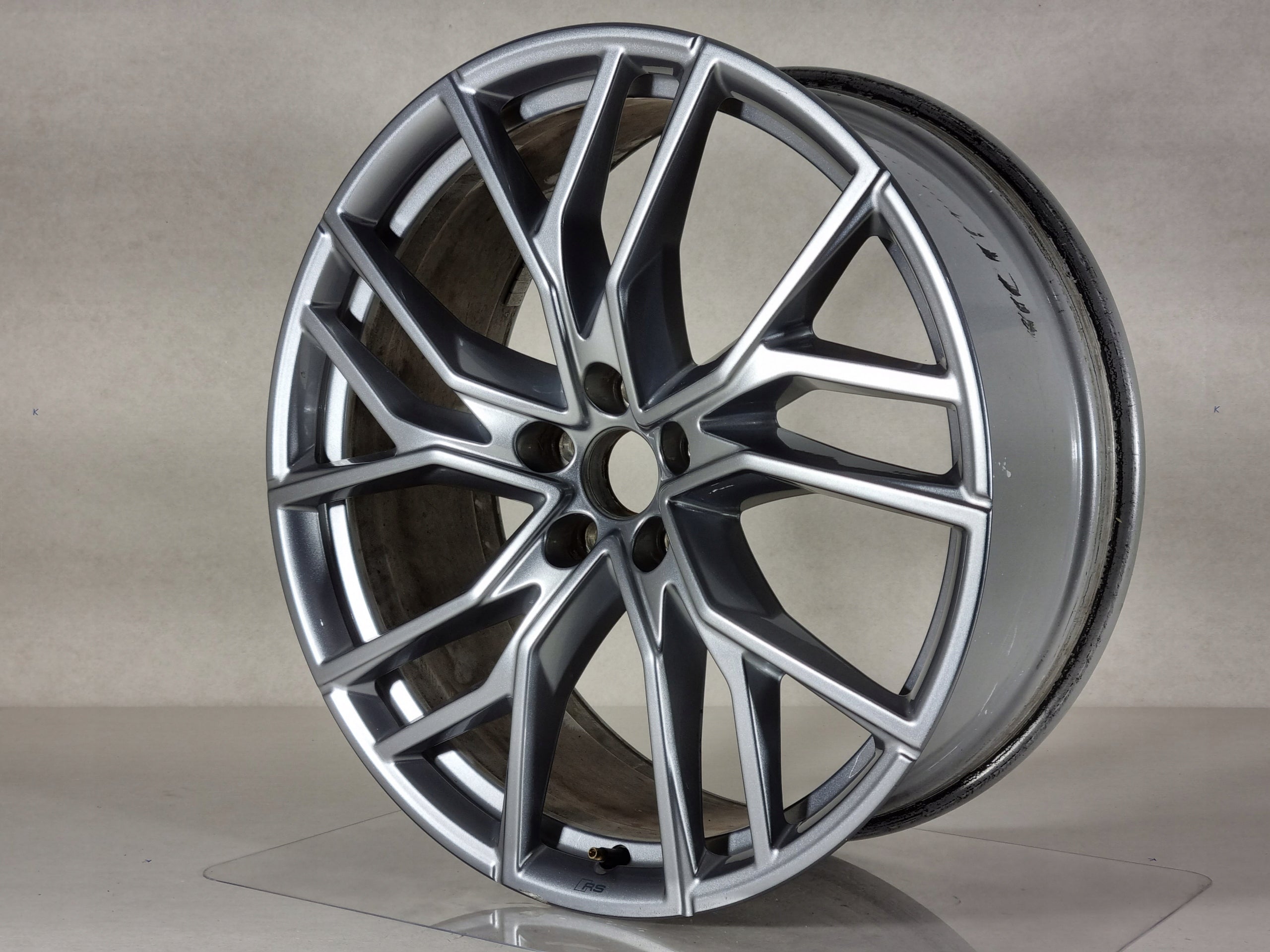 1x Alu Felge Audi Fox Aluminum rim 21 Zoll 8.5J 5x112 40ET 89A601025H